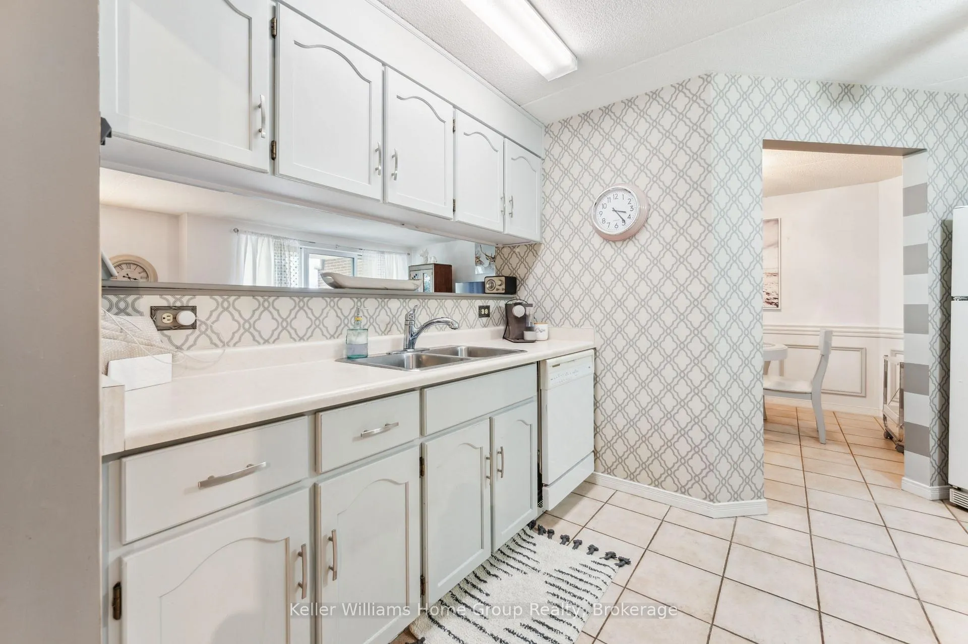 Photo 11 of Unit 105, 8 Christopher Court, Guelph, Kortright West — HOMEH