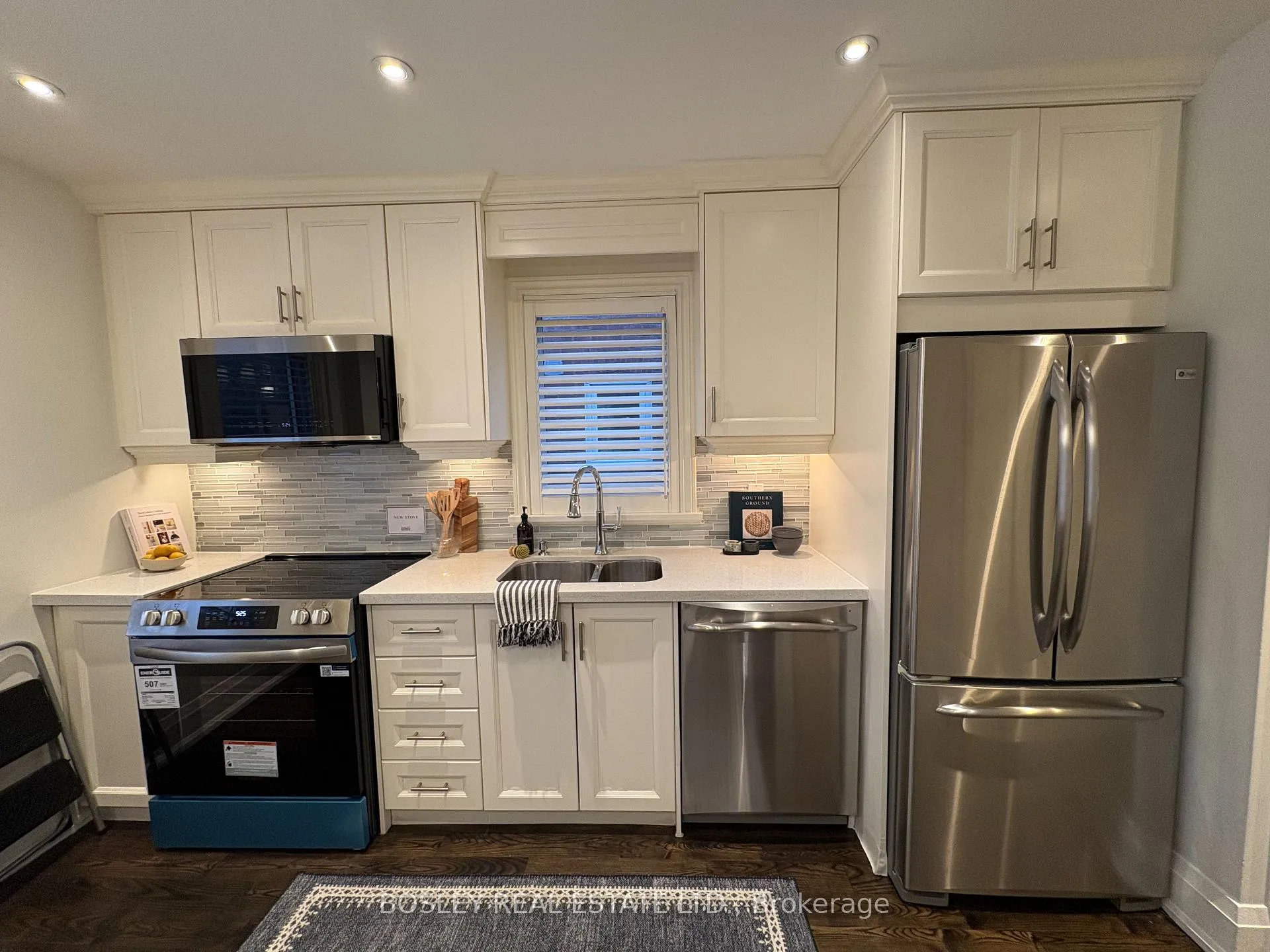 Photo 6 of 19 Thursfield Crescent, Toronto, Leaside — HOMEH