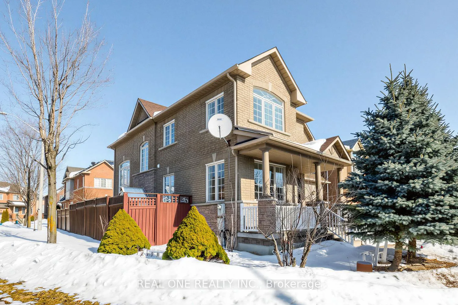 Photo 2 of 18 Calico Crescent, Markham, Cachet — HOMEH