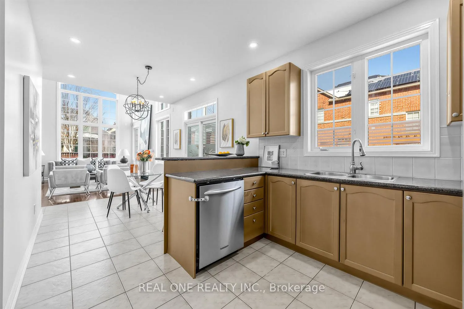 Photo 16 of 18 Calico Crescent, Markham, Cachet — HOMEH
