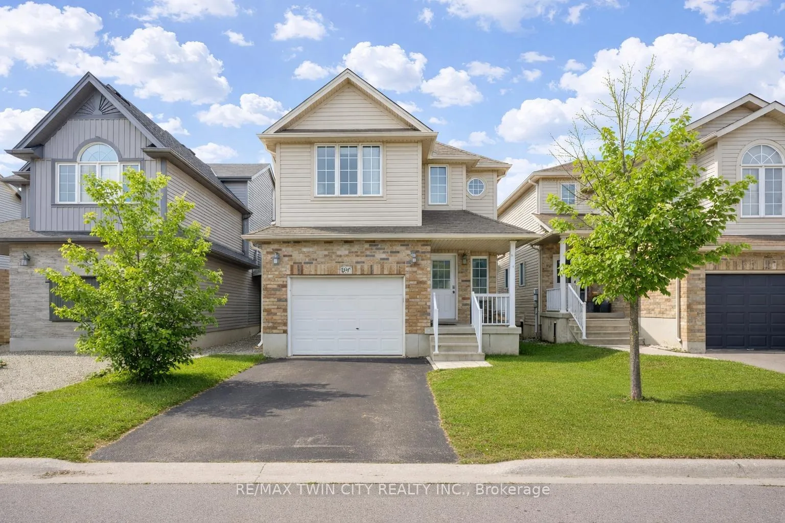 Photo 1 of 187 Woodbine Avenue, Kitchener — HOMEH