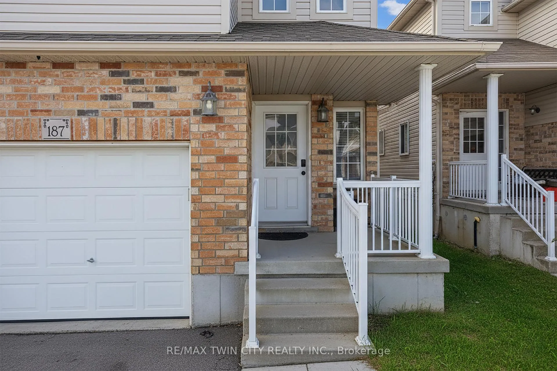 Photo 3 of 187 Woodbine Avenue, Kitchener — HOMEH