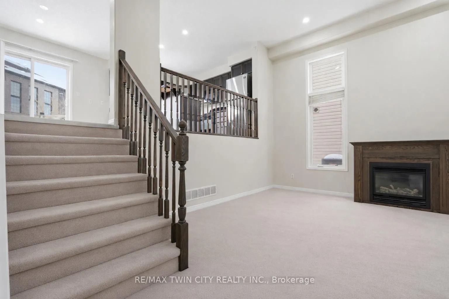 Photo 7 of 187 Woodbine Avenue, Kitchener — HOMEH