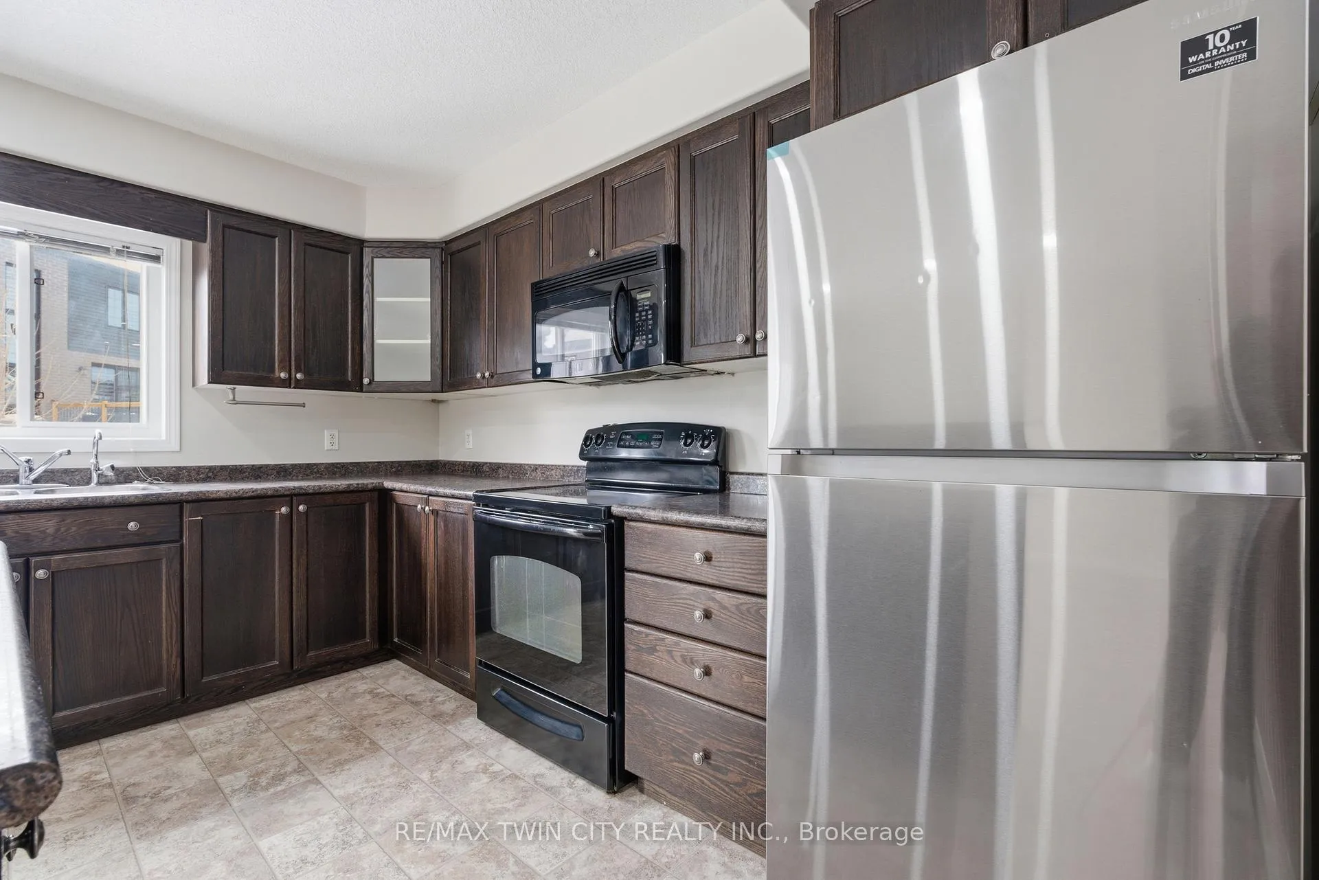 Photo 14 of 187 Woodbine Avenue, Kitchener — HOMEH
