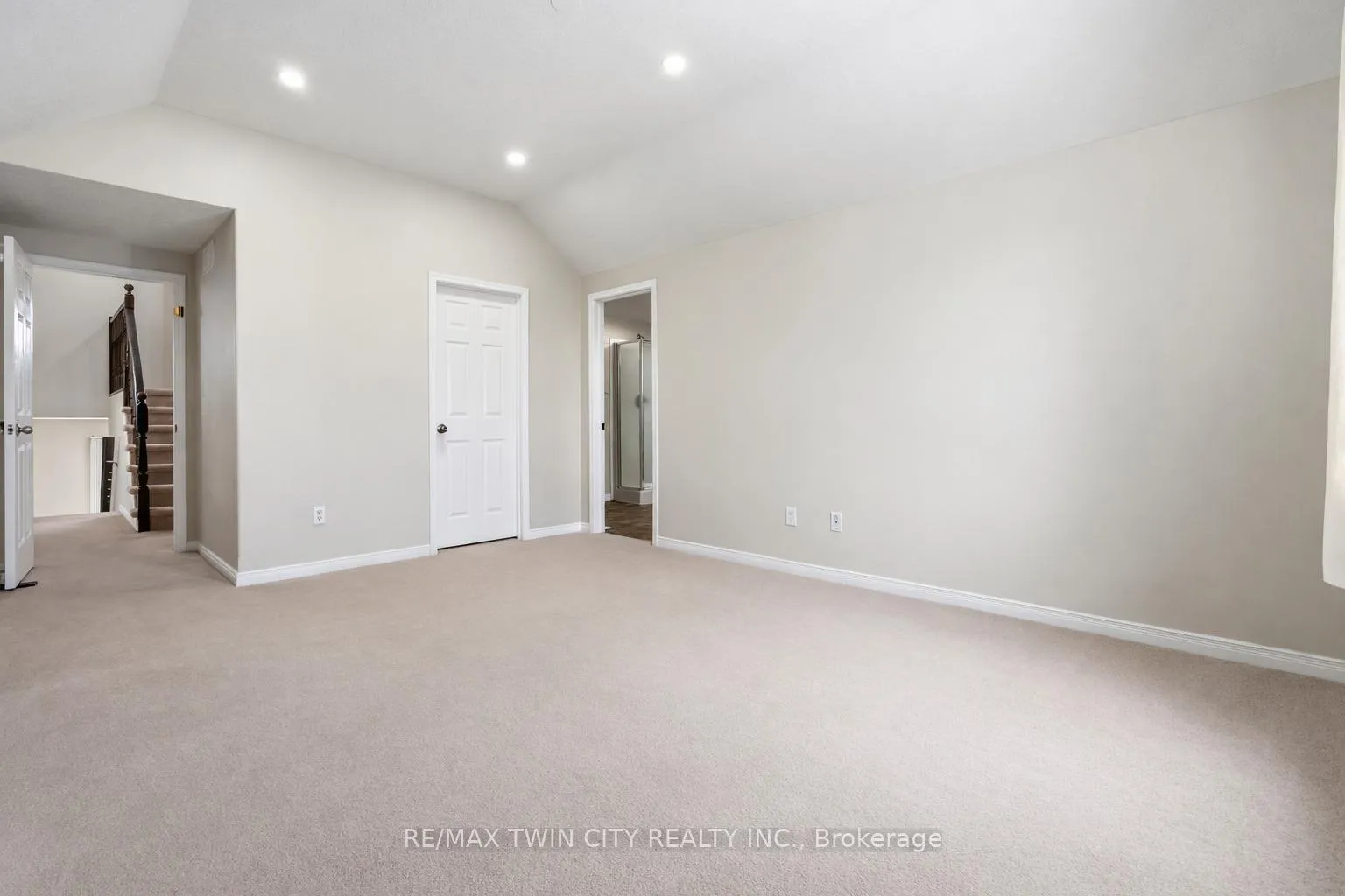 Photo 22 of 187 Woodbine Avenue, Kitchener — HOMEH
