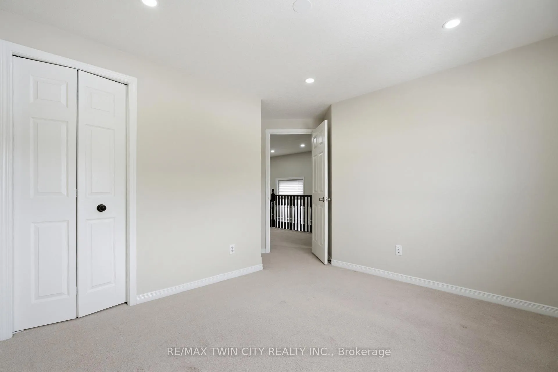 Photo 26 of 187 Woodbine Avenue, Kitchener — HOMEH