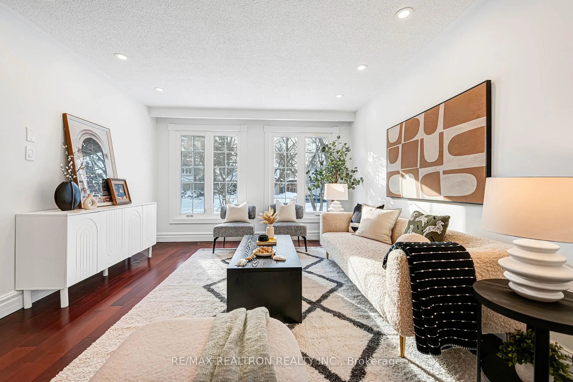 Photo 4 of 40 Ferrah Street, Markham, Unionville — HOMEH