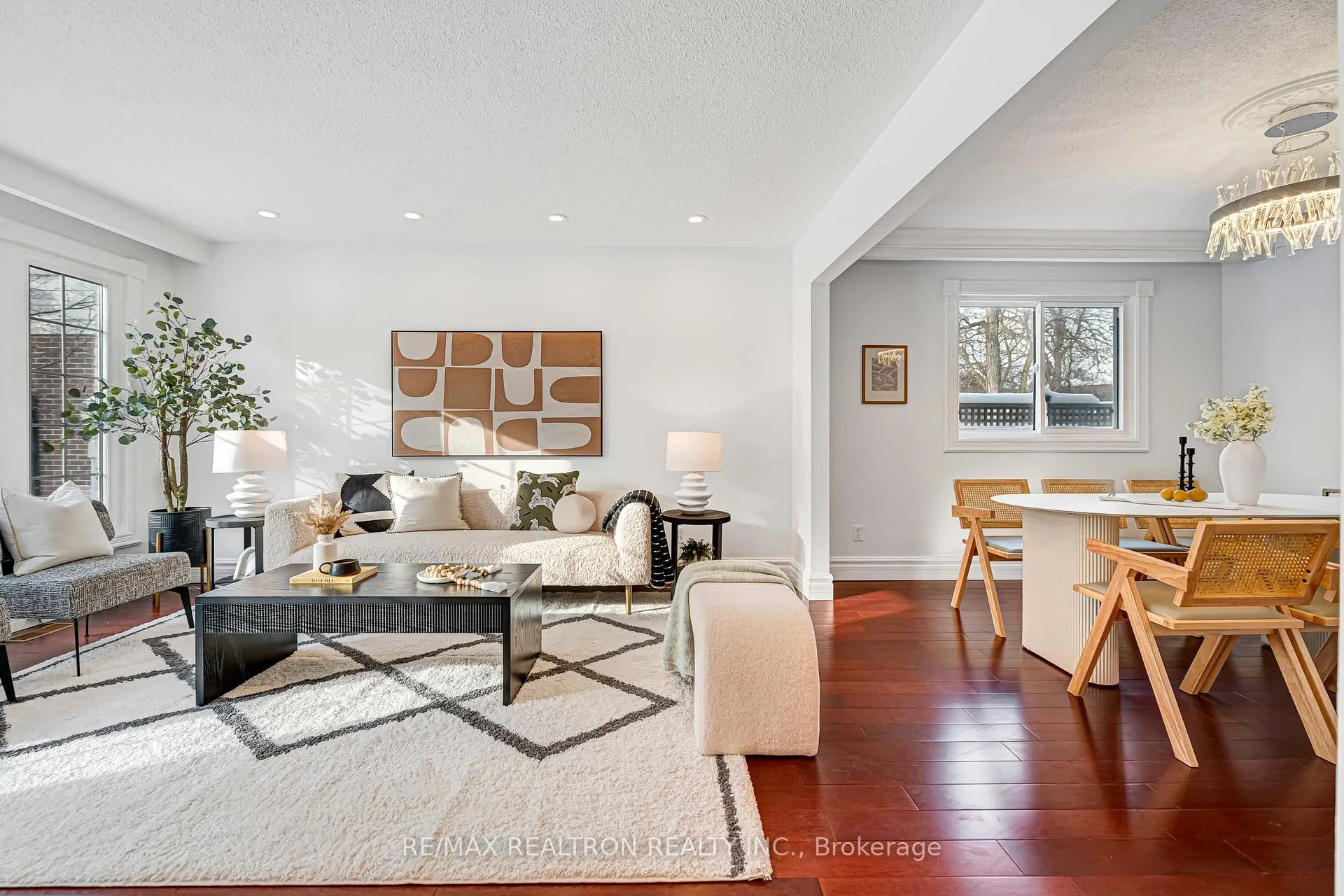 Photo 7 of 40 Ferrah Street, Markham, Unionville — HOMEH