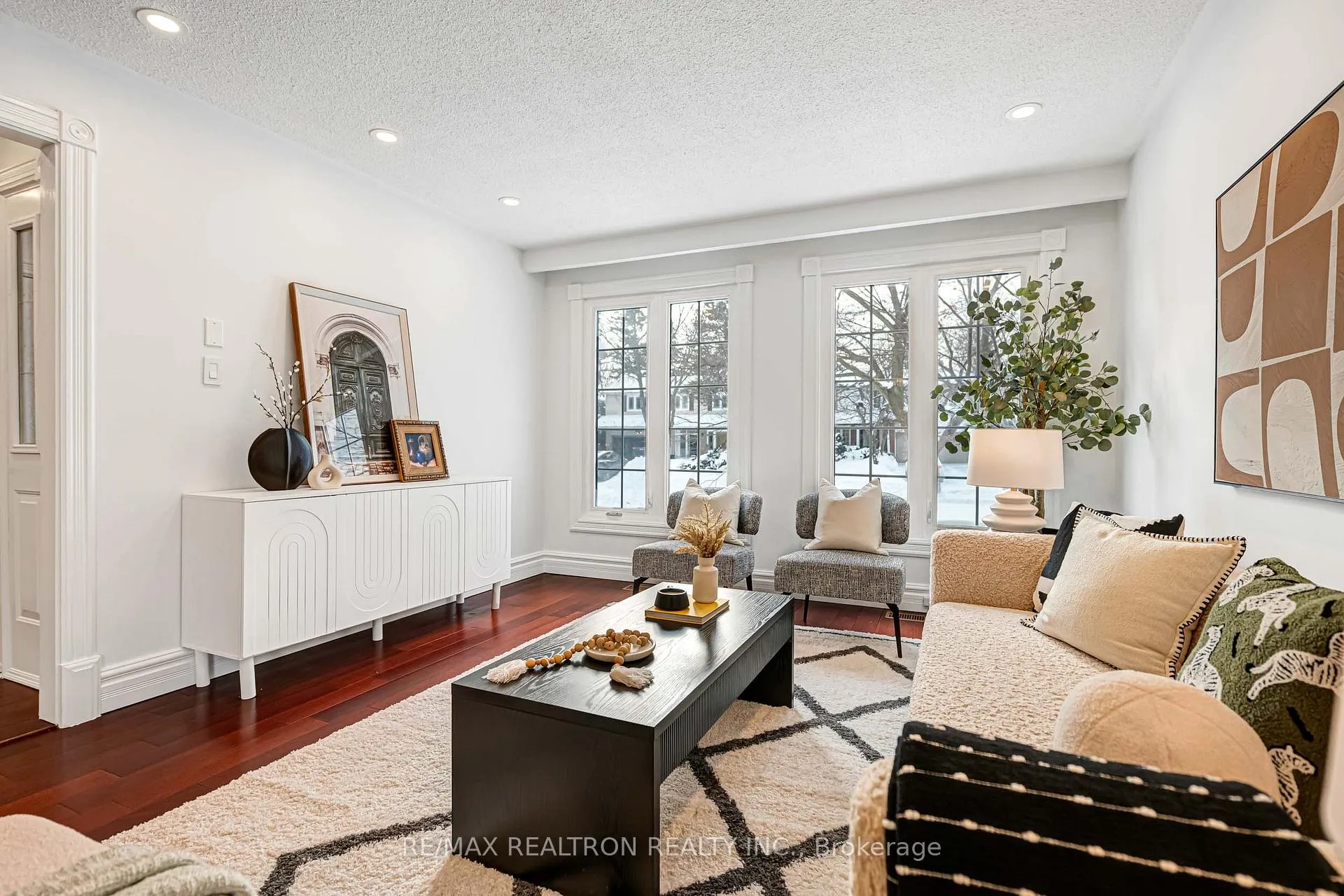 Photo 11 of 40 Ferrah Street, Markham, Unionville — HOMEH