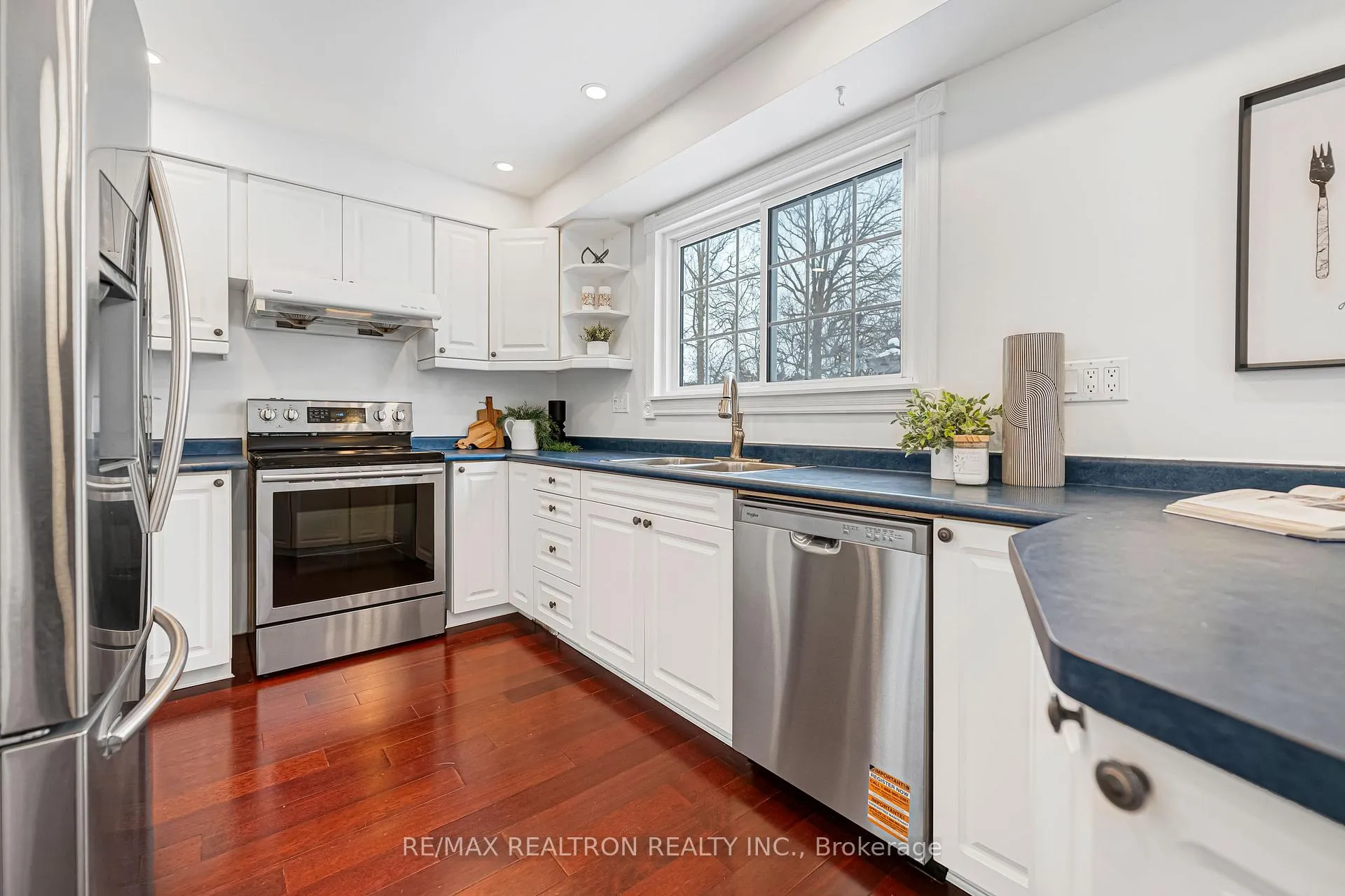 Photo 28 of 40 Ferrah Street, Markham, Unionville — HOMEH