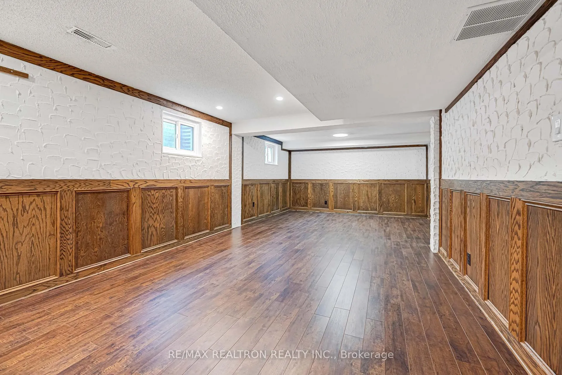 Photo 40 of 40 Ferrah Street, Markham, Unionville — HOMEH
