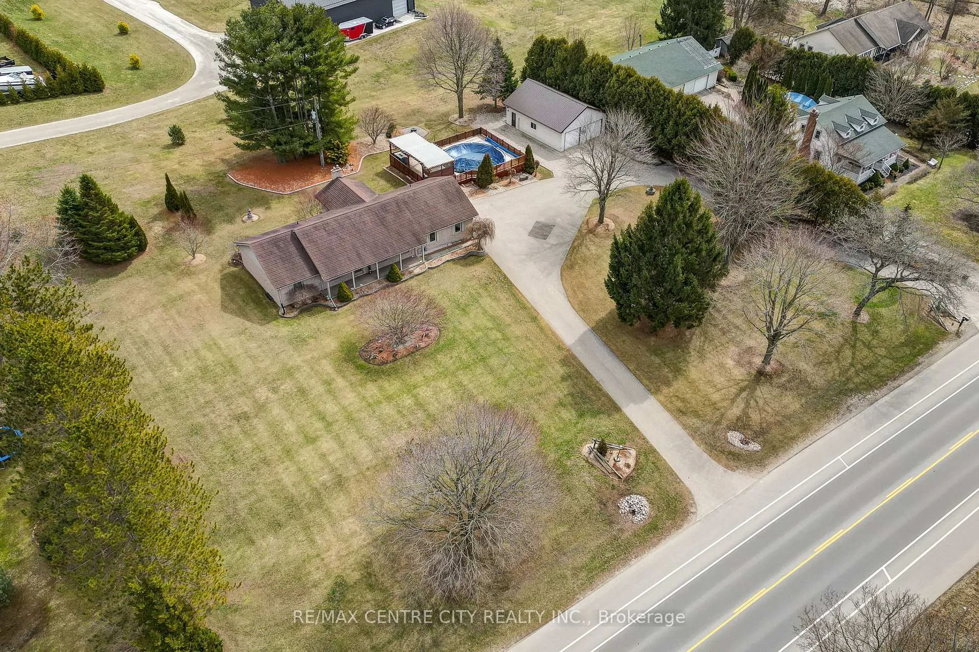 Front of 5978 Sunset Road