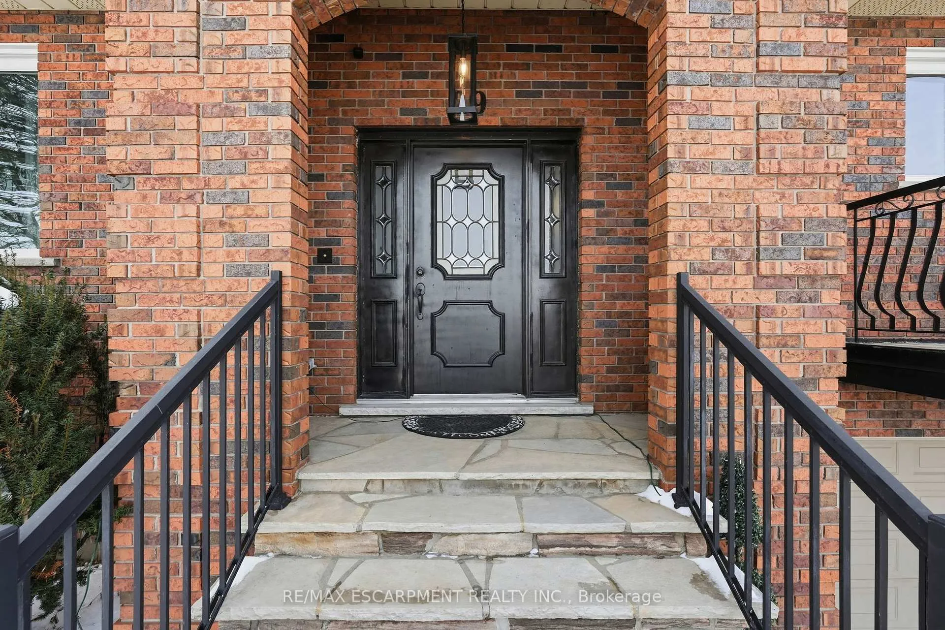 Photo 4 of 29 President Drive, Hamilton, Stoney Creek — HOMEH