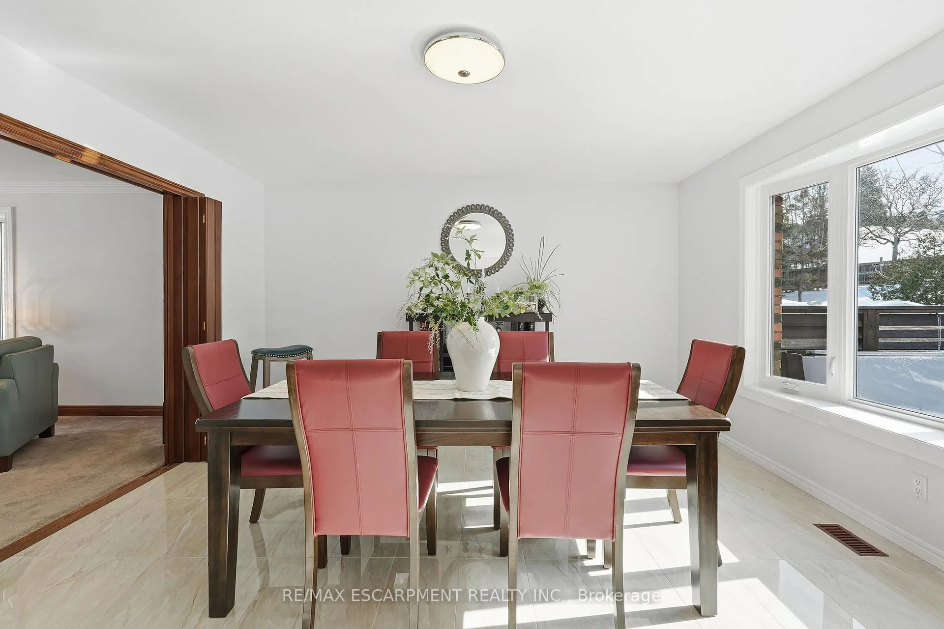 Photo 12 of 29 President Drive, Hamilton, Stoney Creek — HOMEH