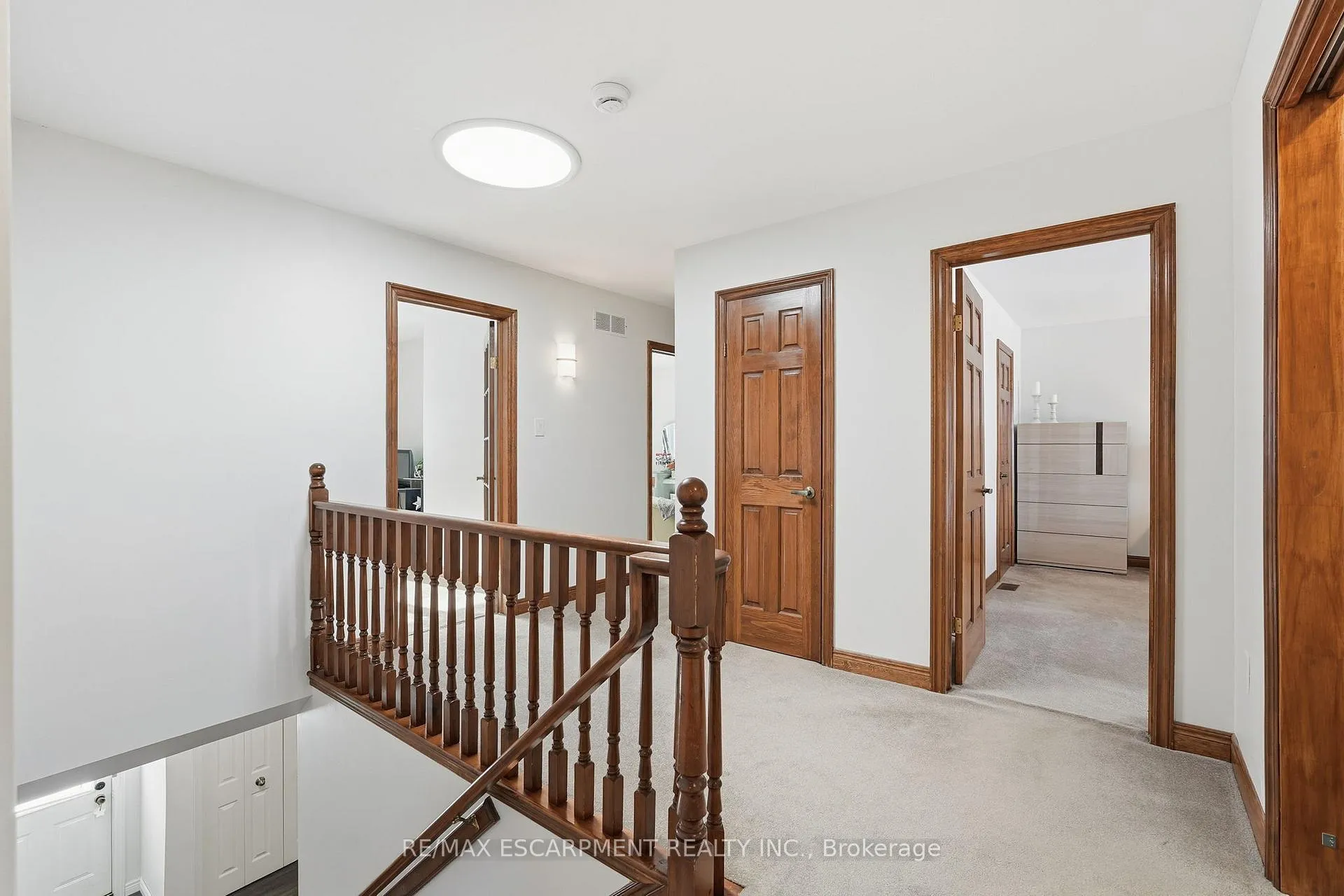 Photo 20 of 29 President Drive, Hamilton, Stoney Creek — HOMEH