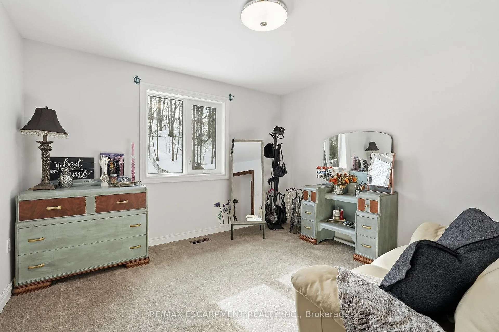 Photo 28 of 29 President Drive, Hamilton, Stoney Creek — HOMEH