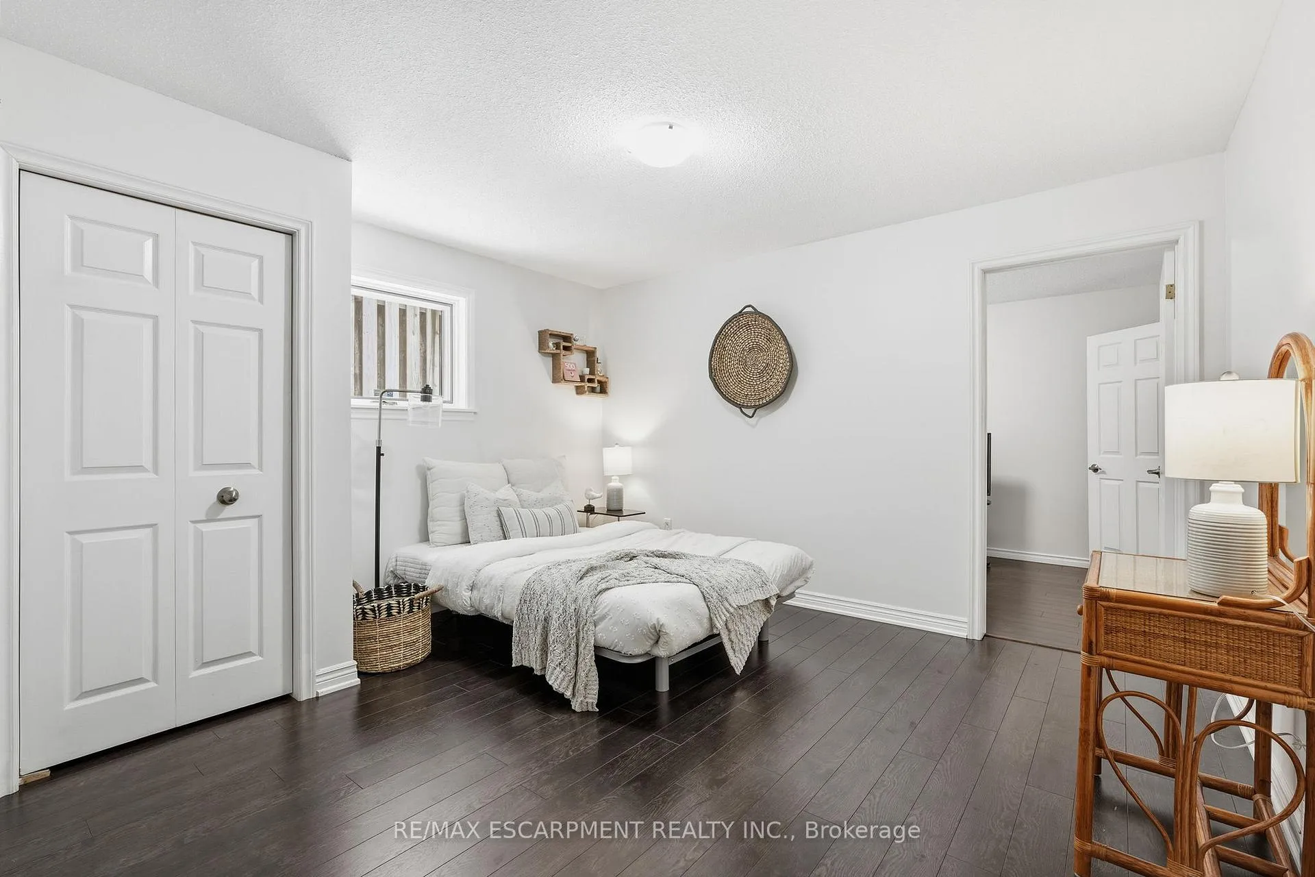 Photo 35 of 29 President Drive, Hamilton, Stoney Creek — HOMEH