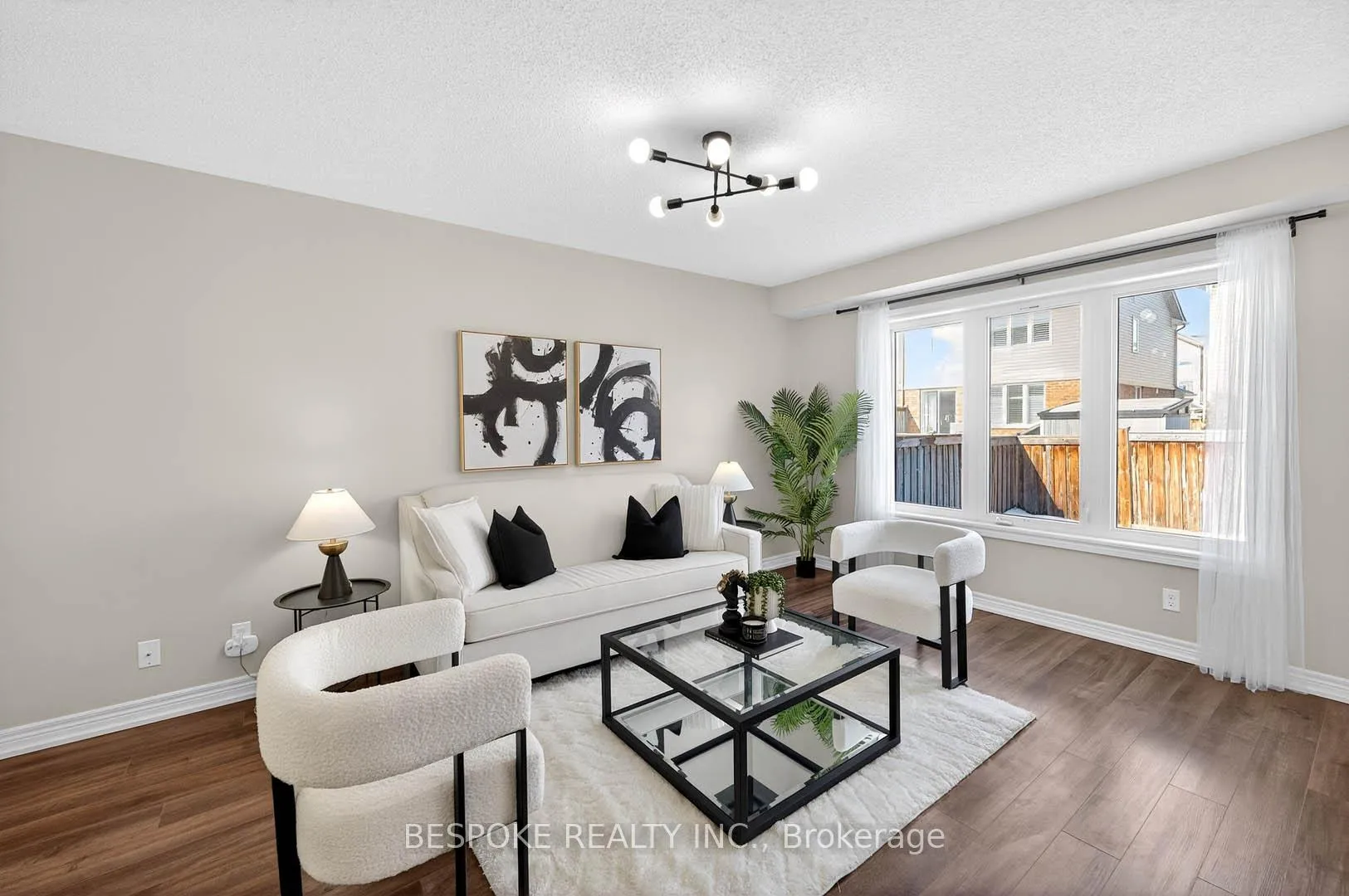 Photo 8 of 27 Tabaret Crescent, Oshawa, Windfields — HOMEH