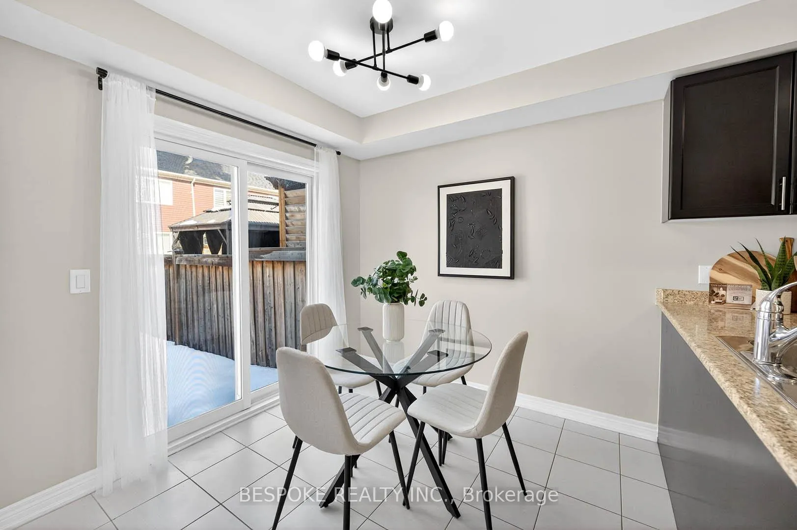 Photo 13 of 27 Tabaret Crescent, Oshawa, Windfields — HOMEH