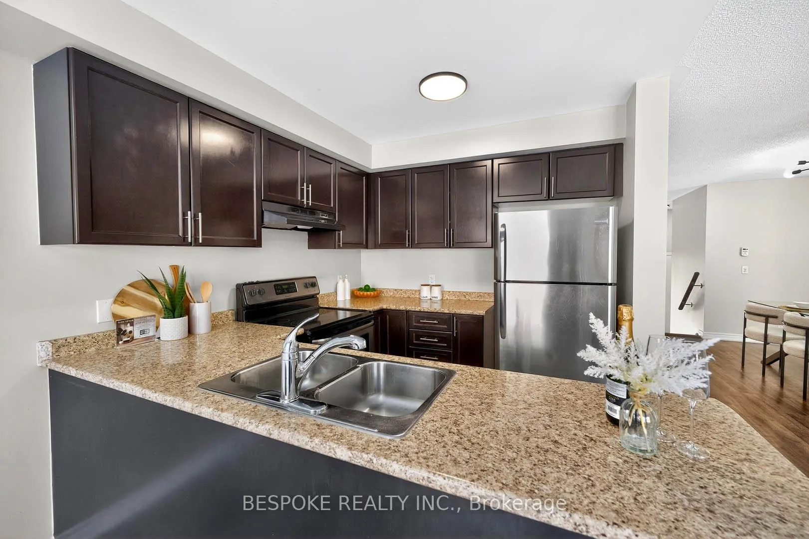 Photo 18 of 27 Tabaret Crescent, Oshawa, Windfields — HOMEH