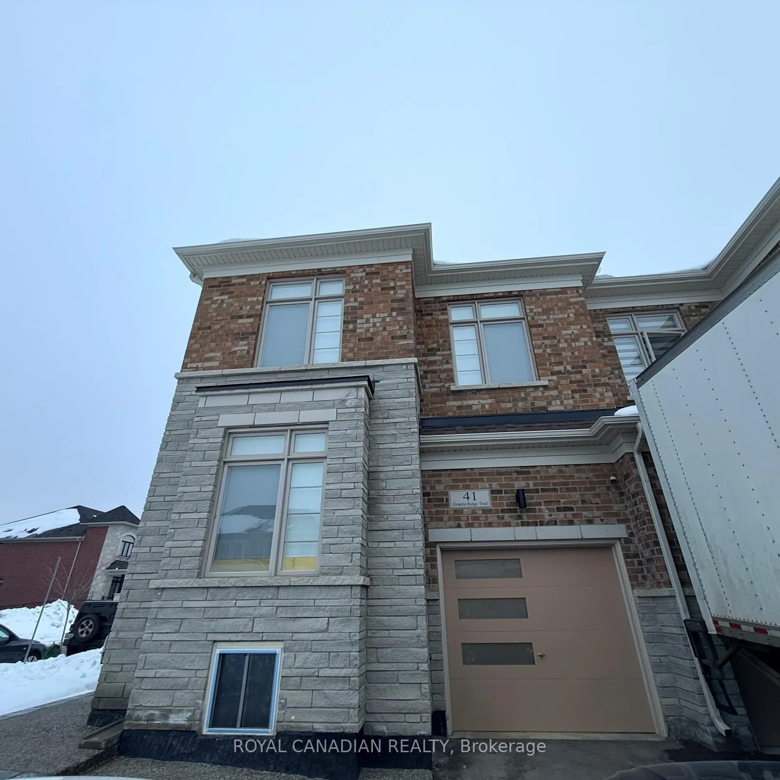 Photo 4 of Unit Upper, 41 Granite Ridge Trail, Hamilton, Waterdown — HOMEH