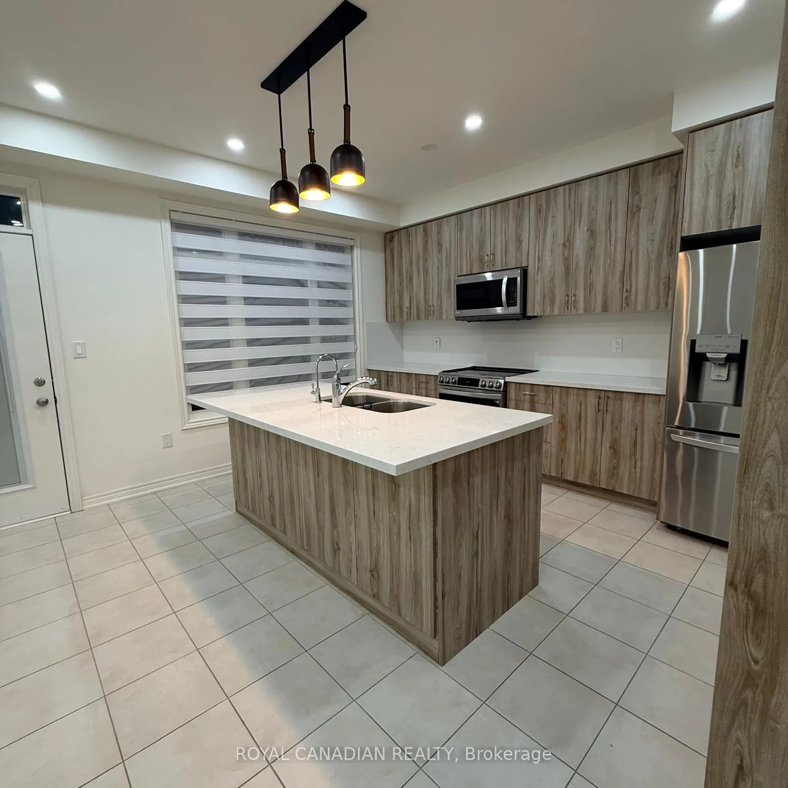 Photo 5 of Unit Upper, 41 Granite Ridge Trail, Hamilton, Waterdown — HOMEH