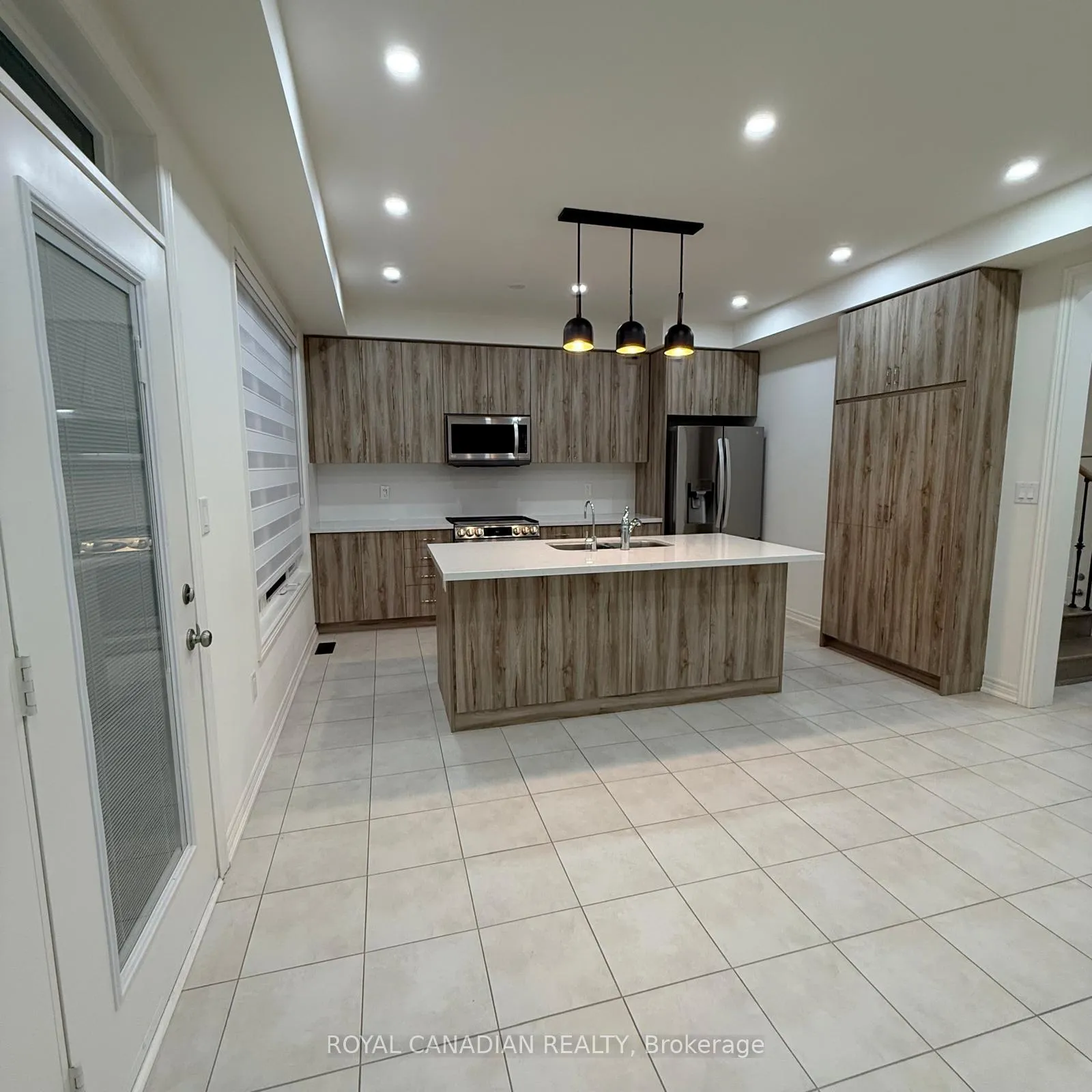 Photo 6 of Unit Upper, 41 Granite Ridge Trail, Hamilton, Waterdown — HOMEH