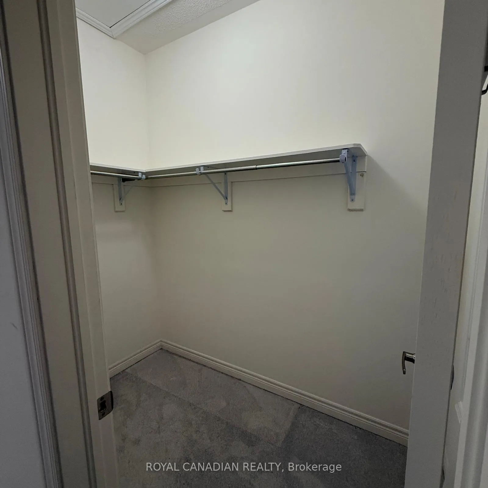 Photo 14 of Unit Upper, 41 Granite Ridge Trail, Hamilton, Waterdown — HOMEH