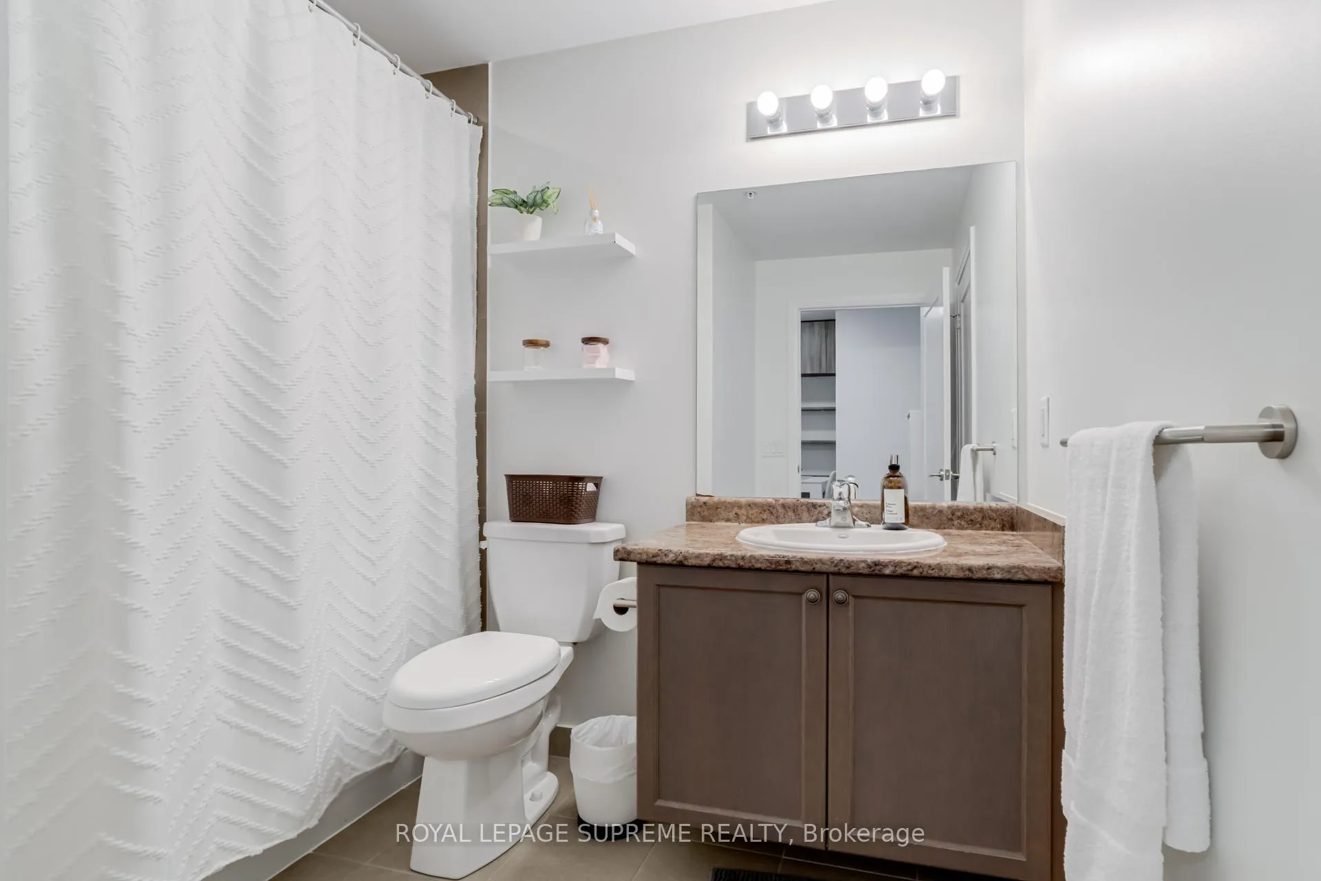 Photo 10 of Unit 337, 16 Concord Place, Grimsby, Grimsby Beach — HOMEH