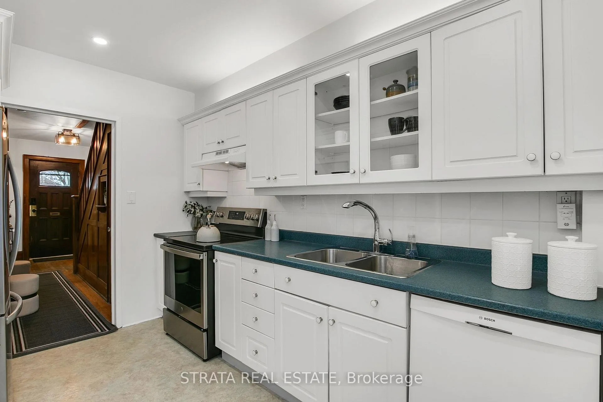 Photo 19 of 40 Roe Avenue, Toronto, Lawrence Park North — HOMEH