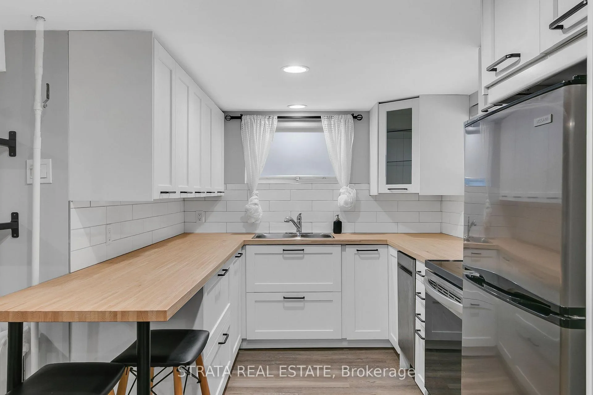 Photo 41 of 40 Roe Avenue, Toronto, Lawrence Park North — HOMEH