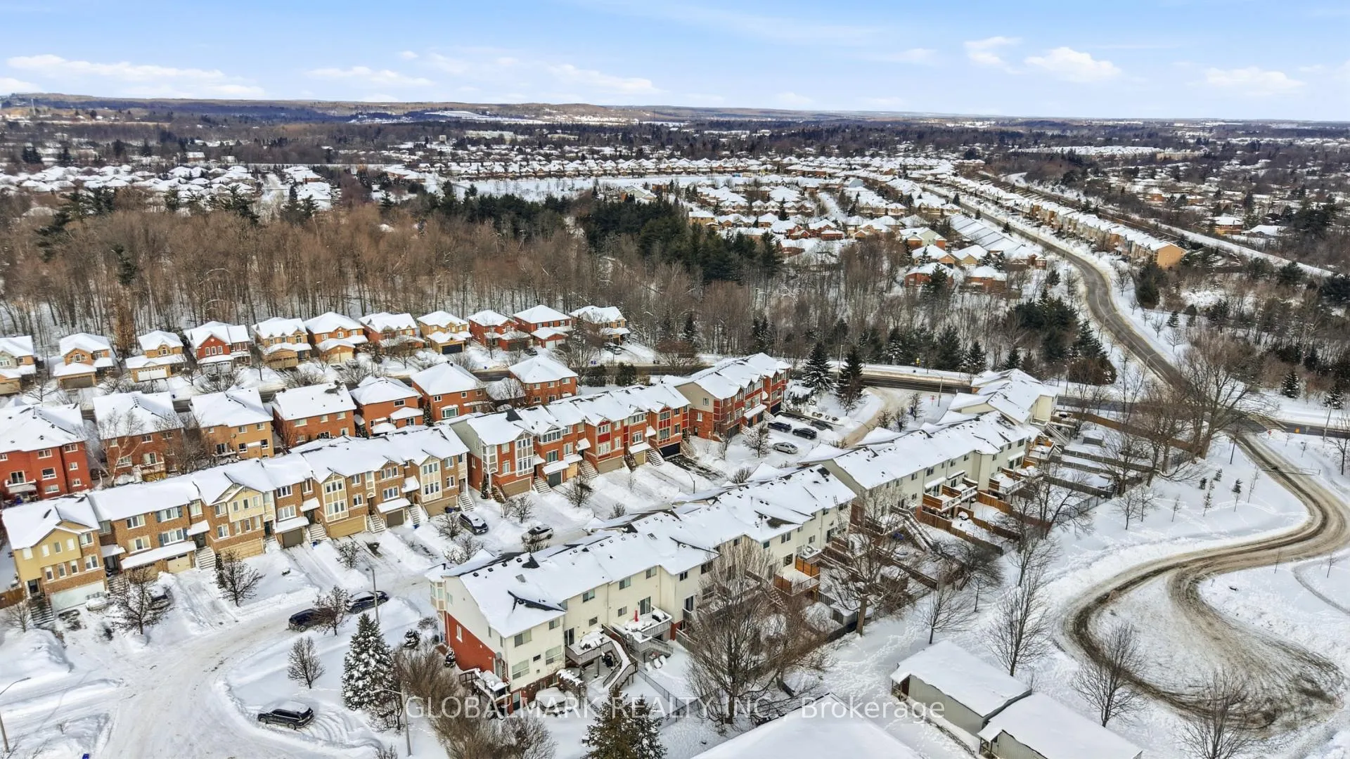 Photo 26 of 10 Grey Owl Run, Halton Hills, Georgetown — HOMEH