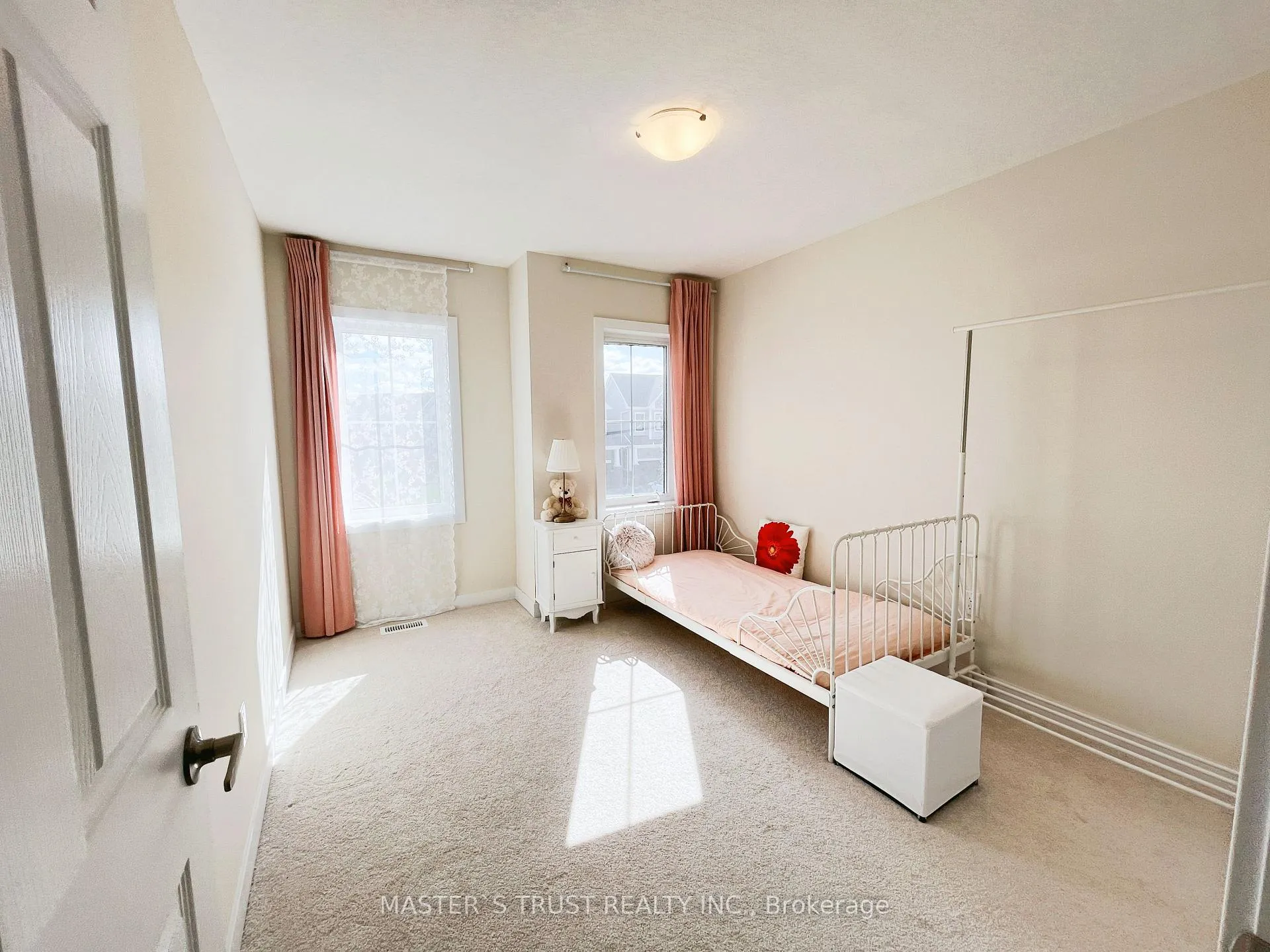 Photo 16 of 141 Keelson Street, Welland, Dain City — HOMEH