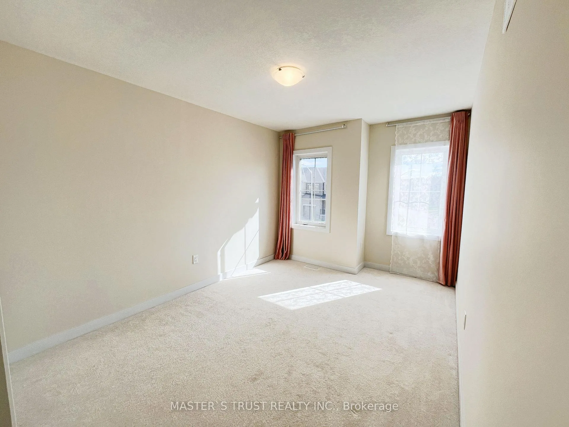 Photo 17 of 141 Keelson Street, Welland, Dain City — HOMEH