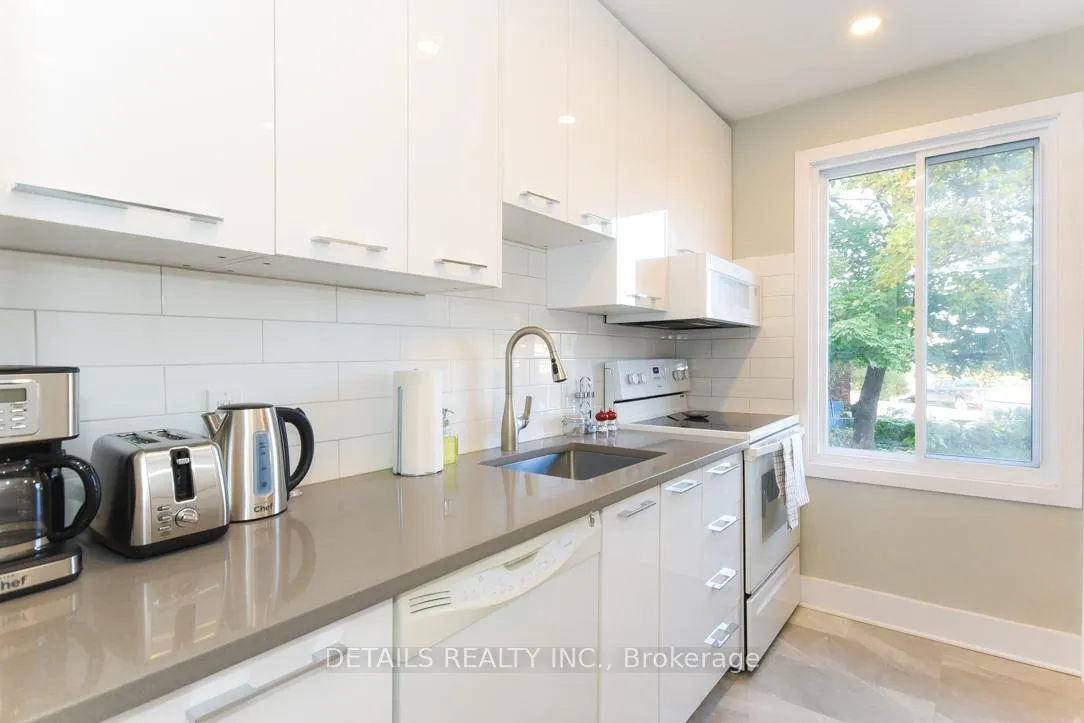 Photo 10 of 334 Rockhurst Avenue, Ottawa, Ottawa West — HOMEH