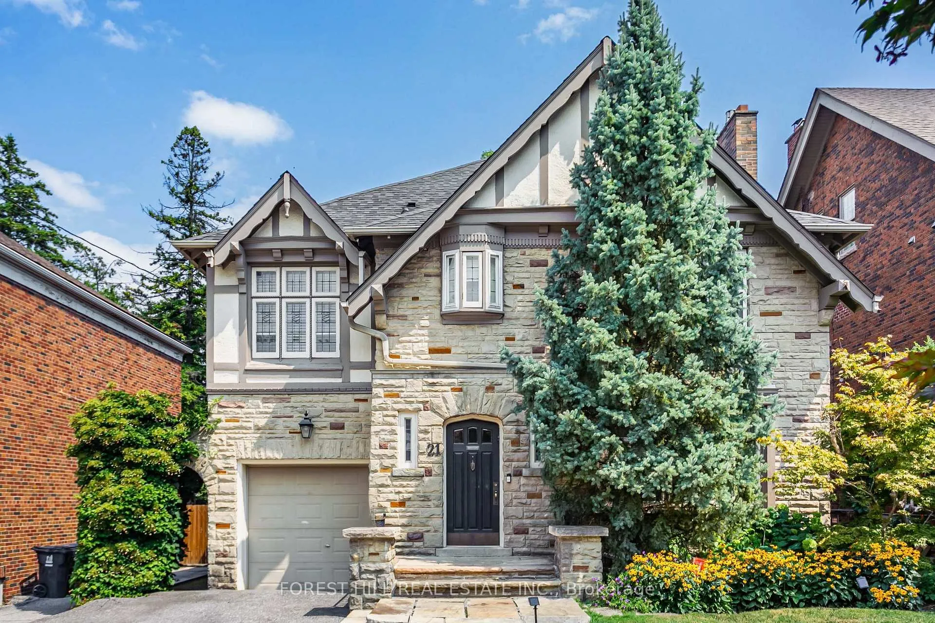 Photo 2 of 21 Gardiner Road, Toronto, Forest Hill South — HOMEH