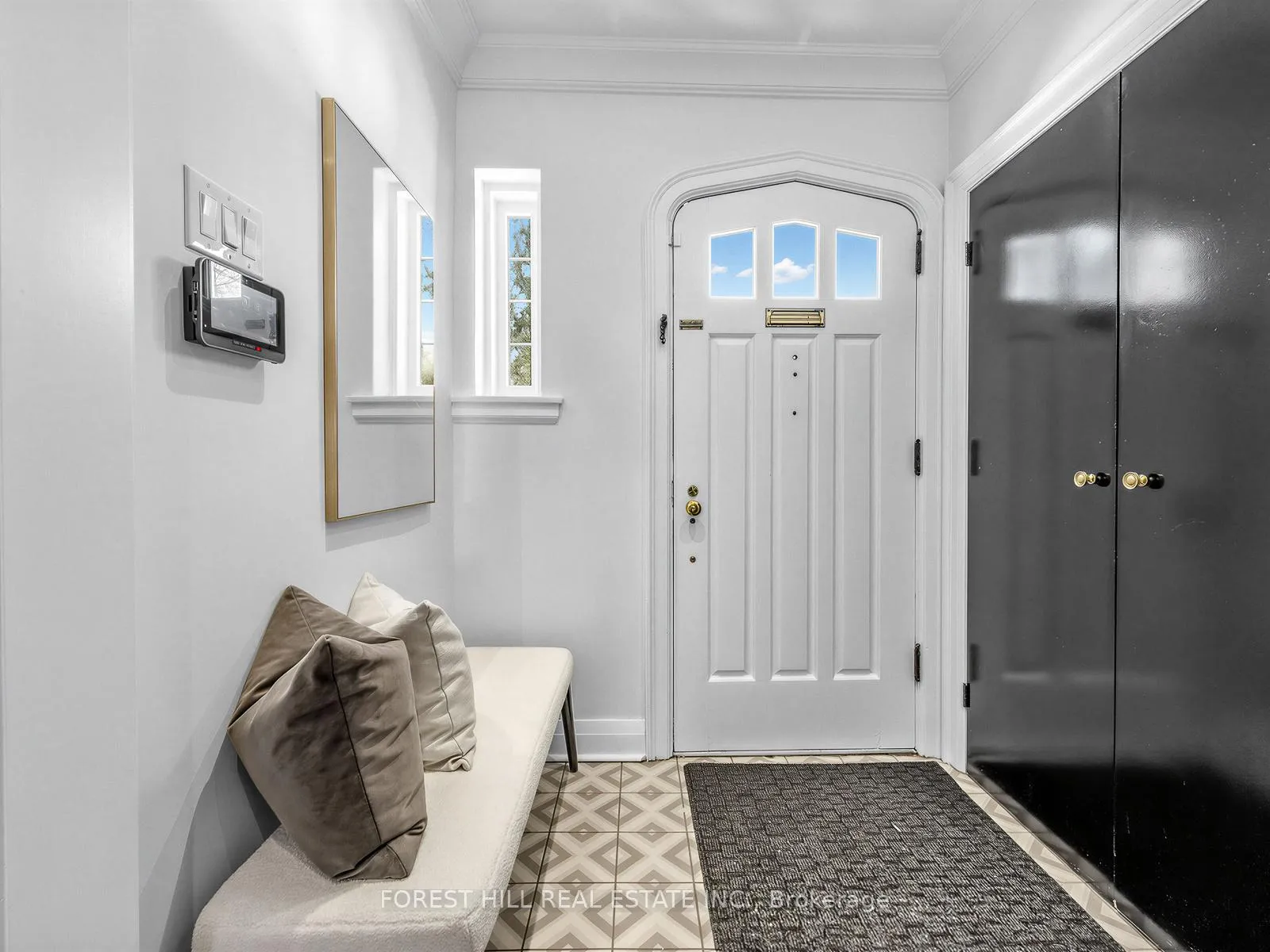 Photo 4 of 21 Gardiner Road, Toronto, Forest Hill South — HOMEH