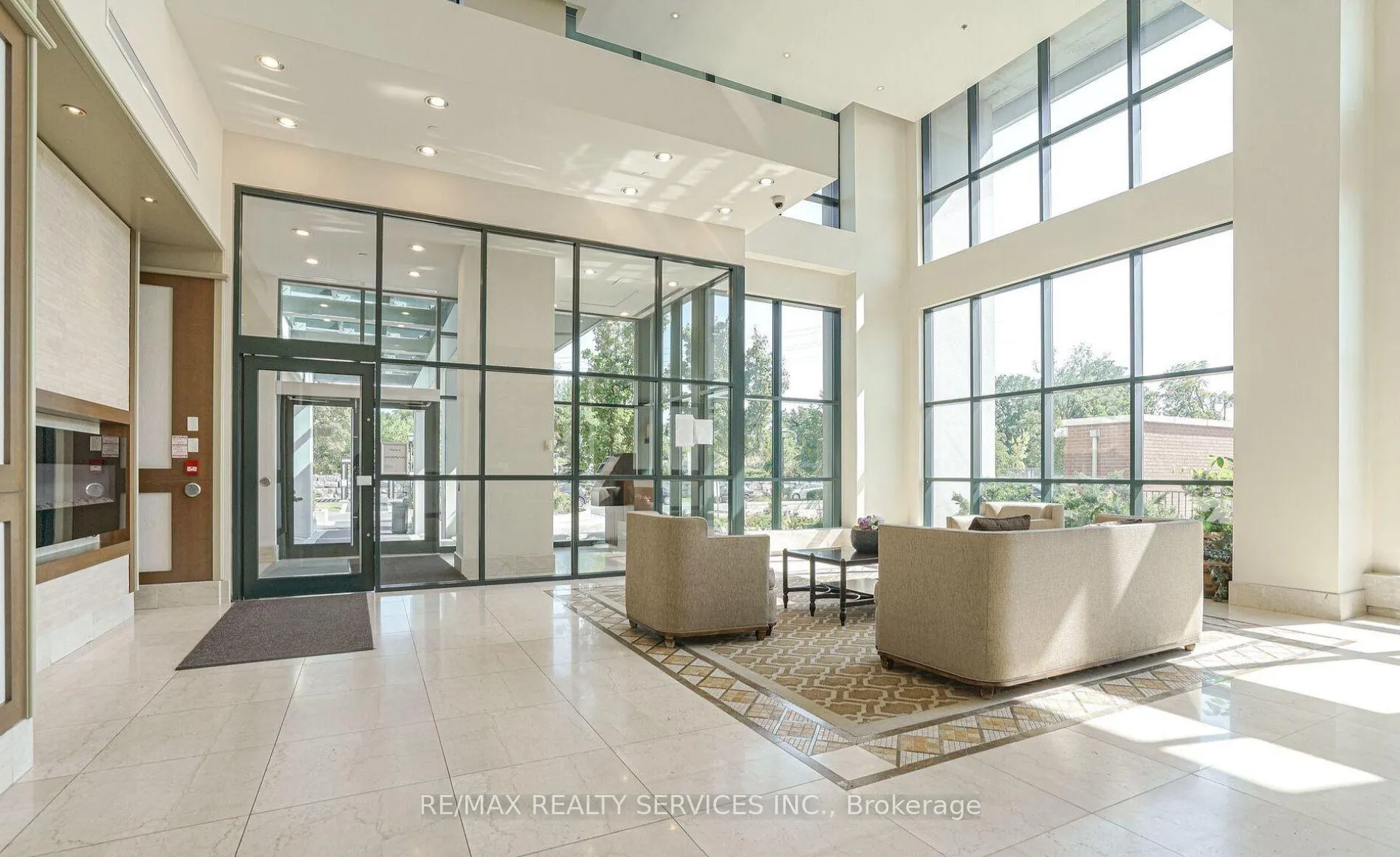 Photo 3 of Unit 1308, 100 John Street, Brampton, Downtown Brampton — HOMEH