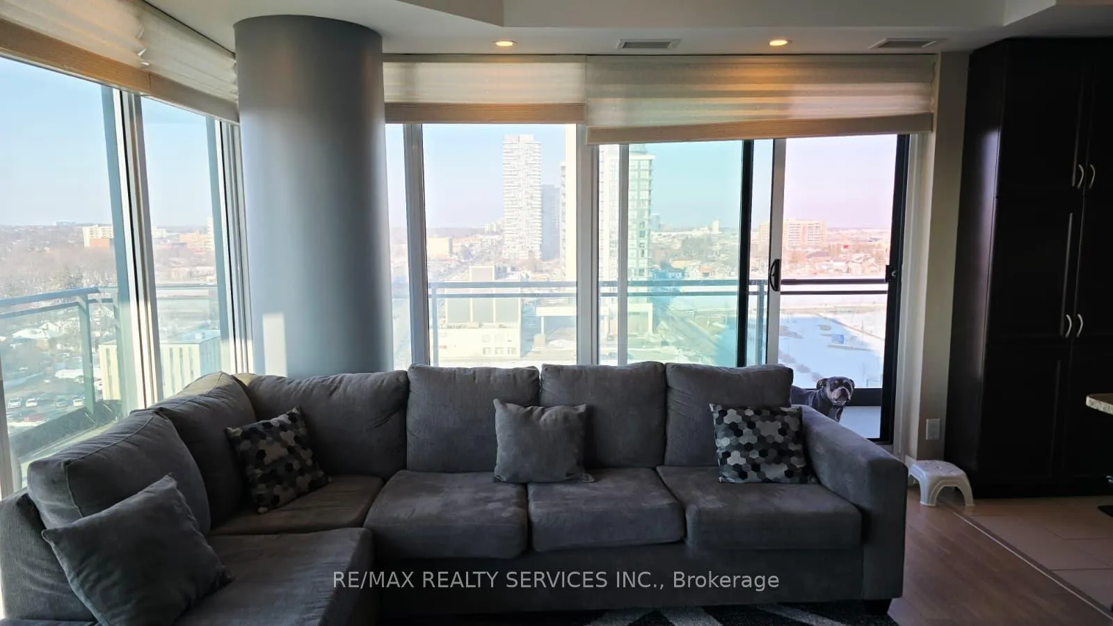 Photo 14 of Unit 1308, 100 John Street, Brampton, Downtown Brampton — HOMEH