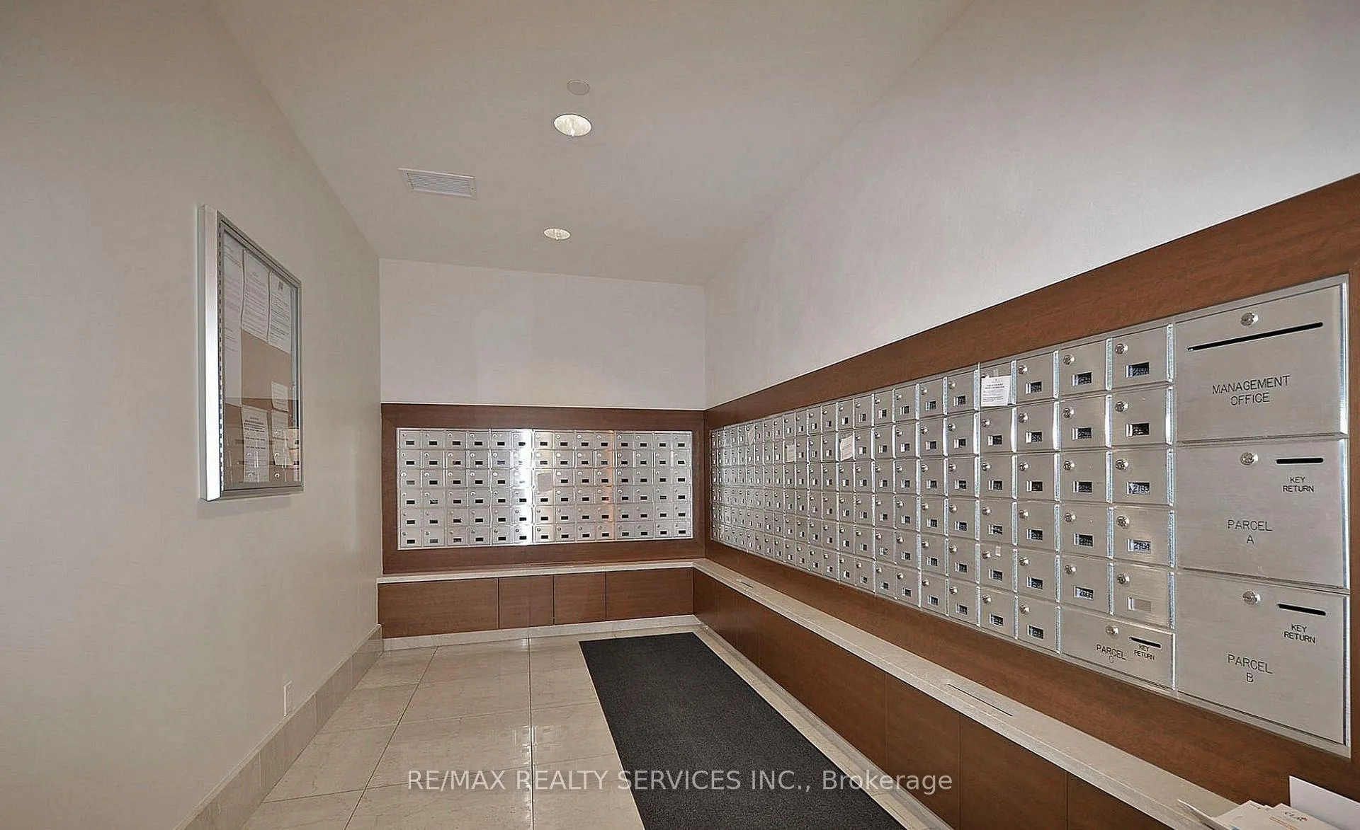 Photo 33 of Unit 1308, 100 John Street, Brampton, Downtown Brampton — HOMEH