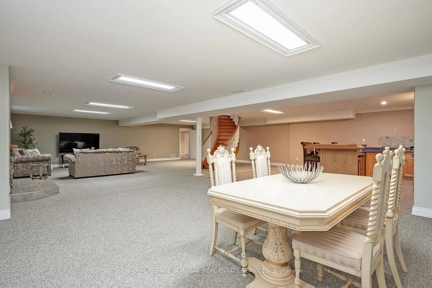 Photo 35 of 1031 Pelham Road, St. Catharines, Rykert/Vansickle — HOMEH