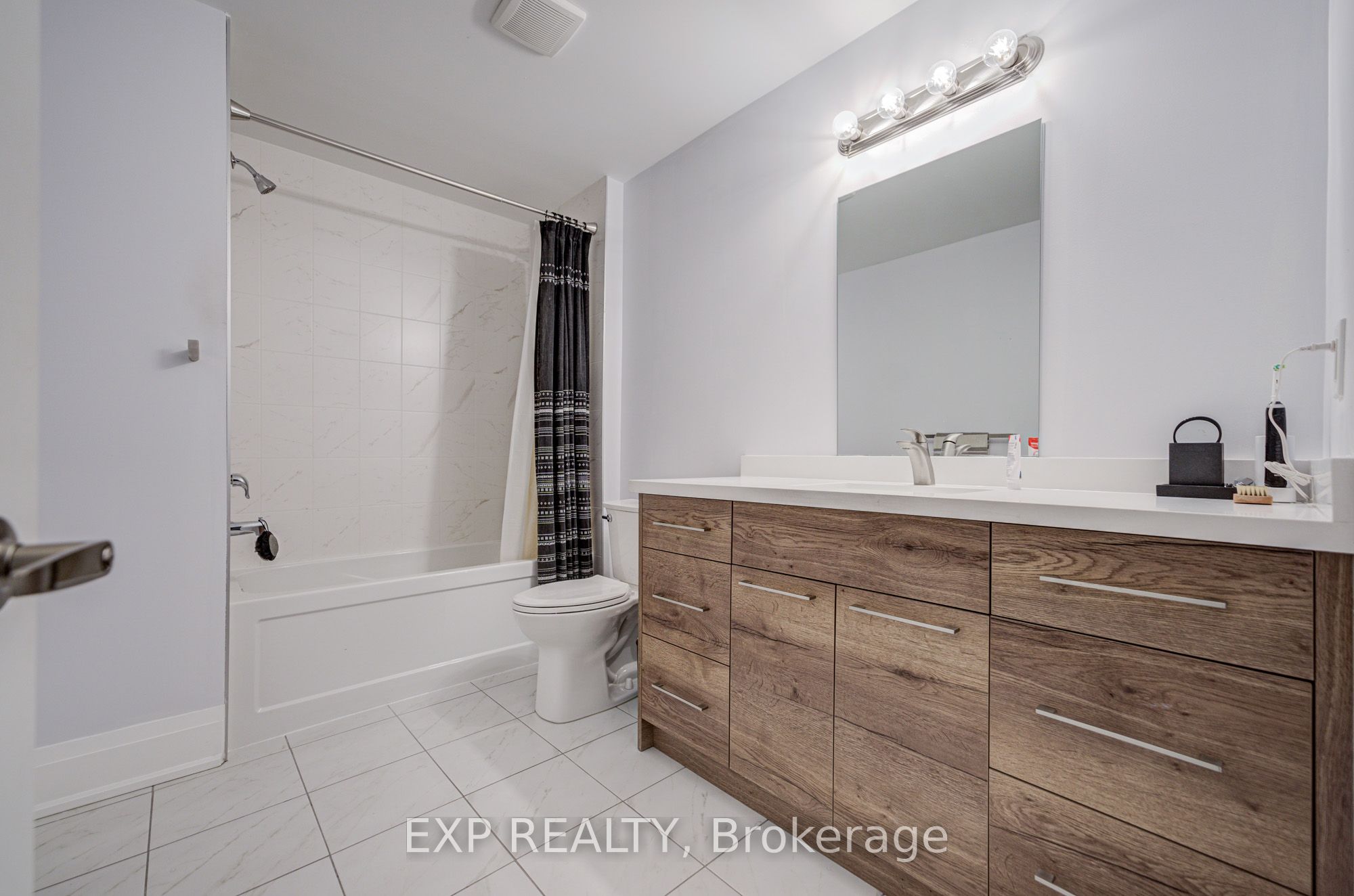 Photo 32 of 67 Pine Gate Place, Whitby, Williamsburg — HOMEH