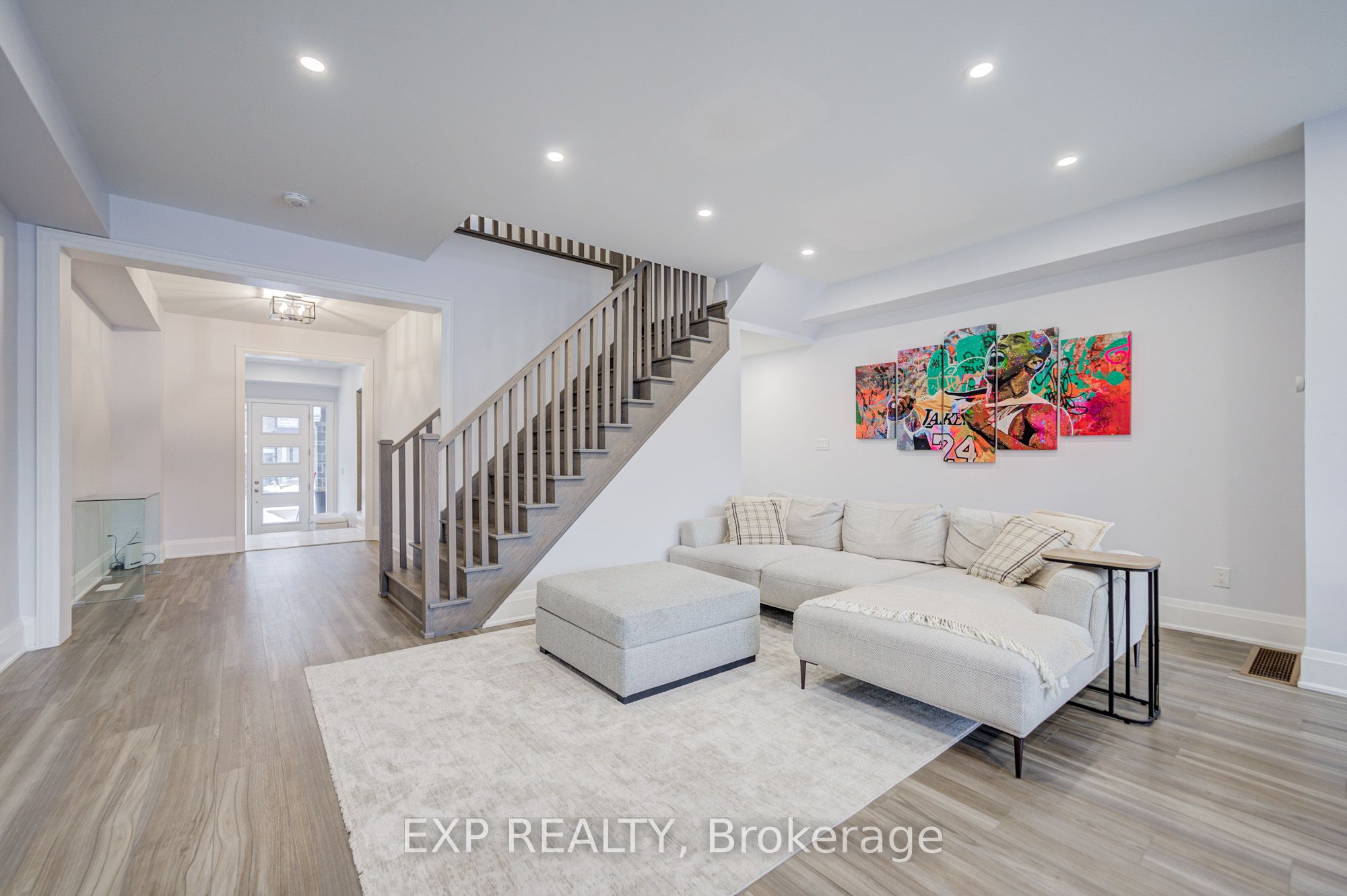Photo 6 of 67 Pine Gate Place, Whitby, Williamsburg — HOMEH