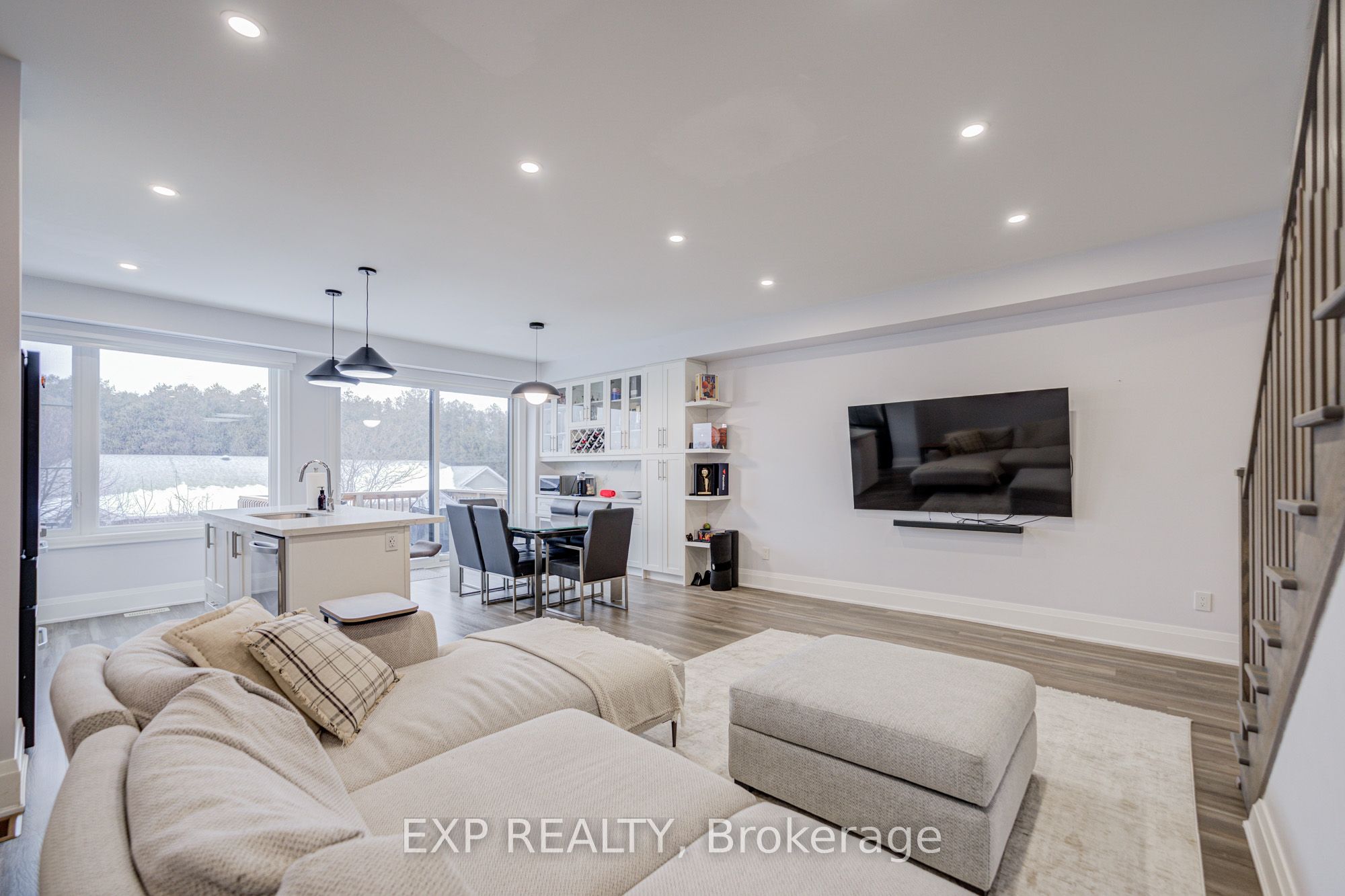 Photo 9 of 67 Pine Gate Place, Whitby, Williamsburg — HOMEH