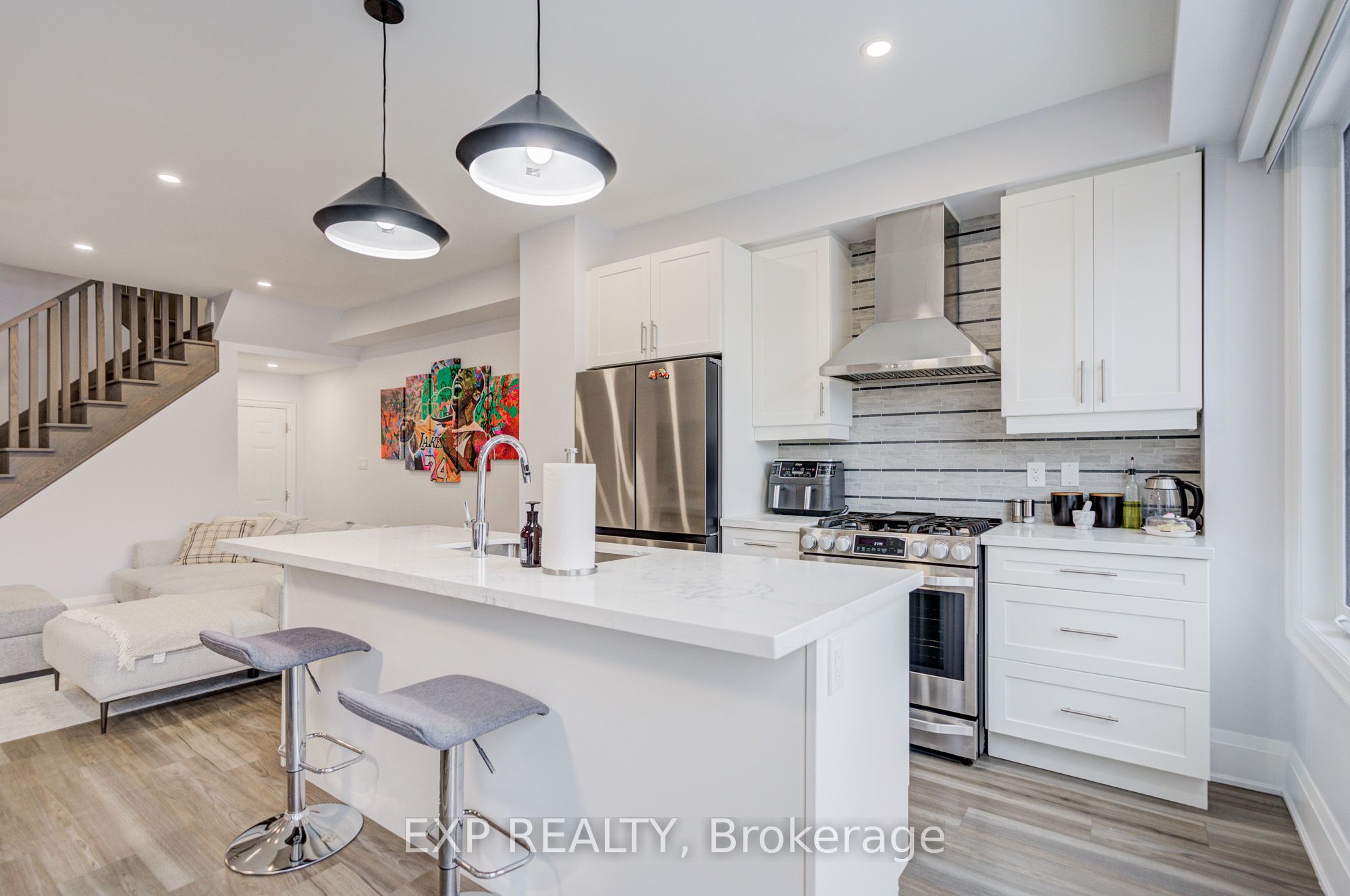 Photo 16 of 67 Pine Gate Place, Whitby, Williamsburg — HOMEH