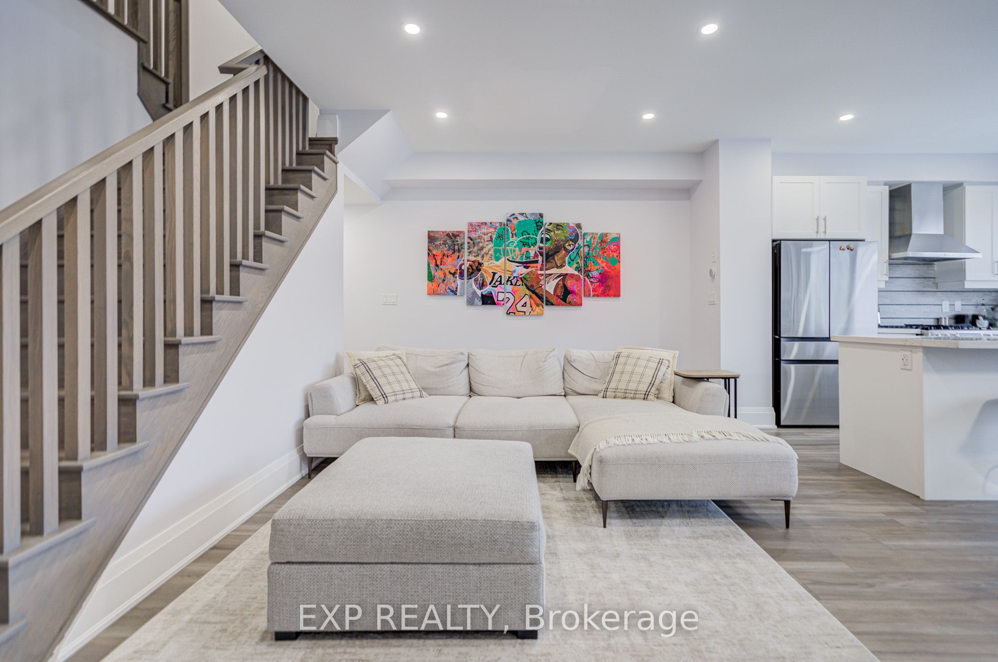 Photo 7 of 67 Pine Gate Place, Whitby, Williamsburg — HOMEH