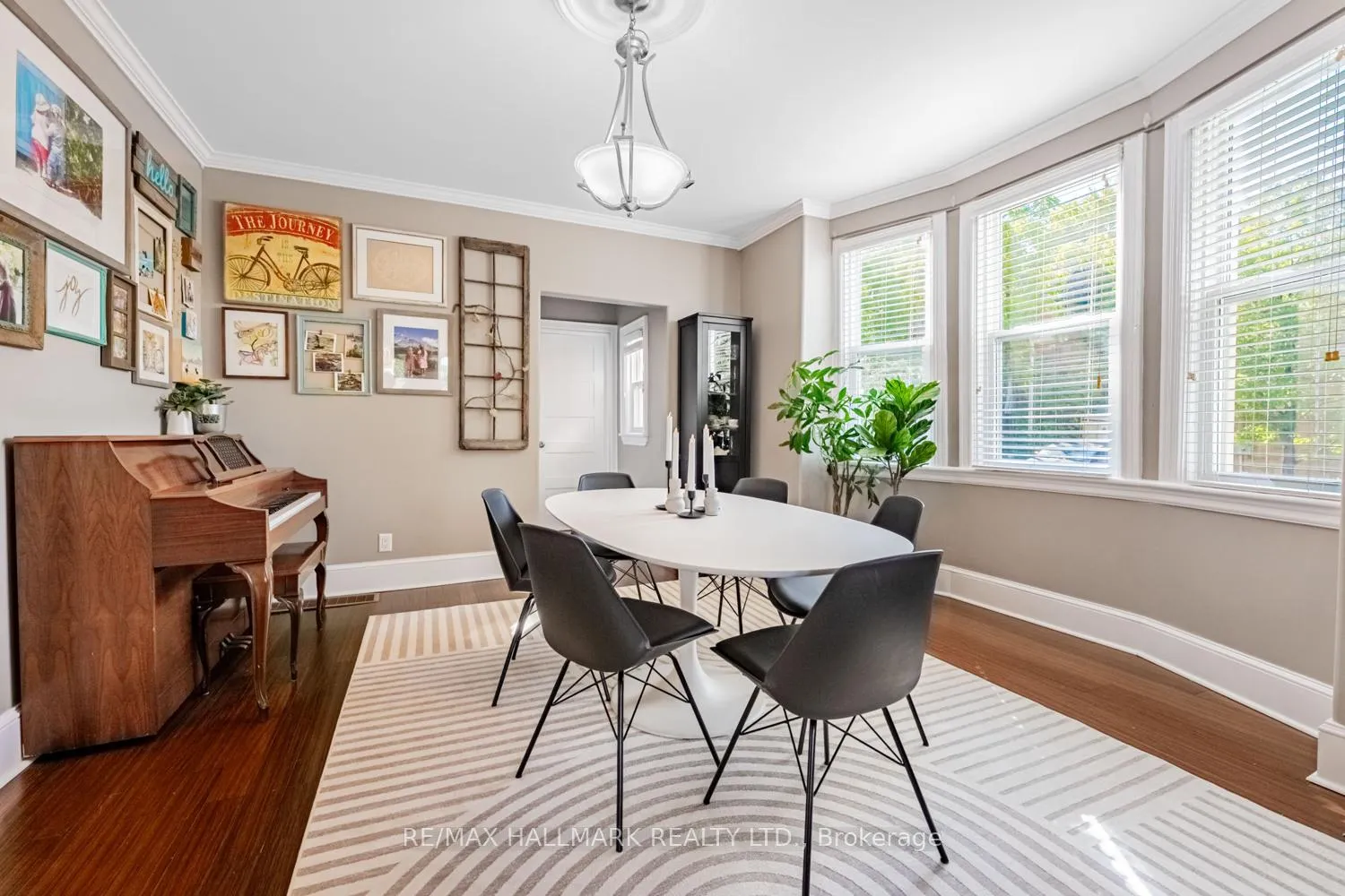 Photo 10 of 407 Aberdeen Avenue, Hamilton, Kirkendall — HOMEH