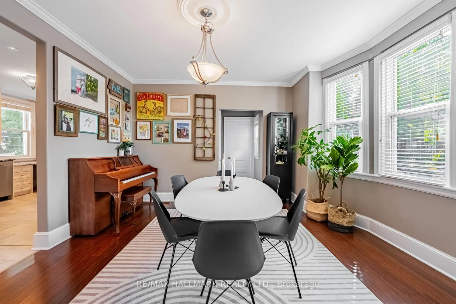 Photo 11 of 407 Aberdeen Avenue, Hamilton, Kirkendall — HOMEH