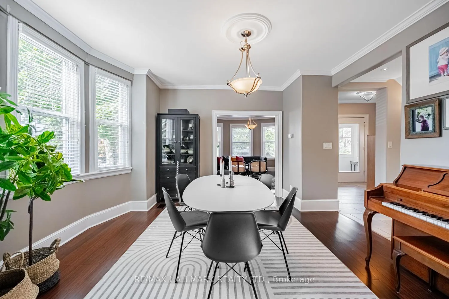 Photo 12 of 407 Aberdeen Avenue, Hamilton, Kirkendall — HOMEH