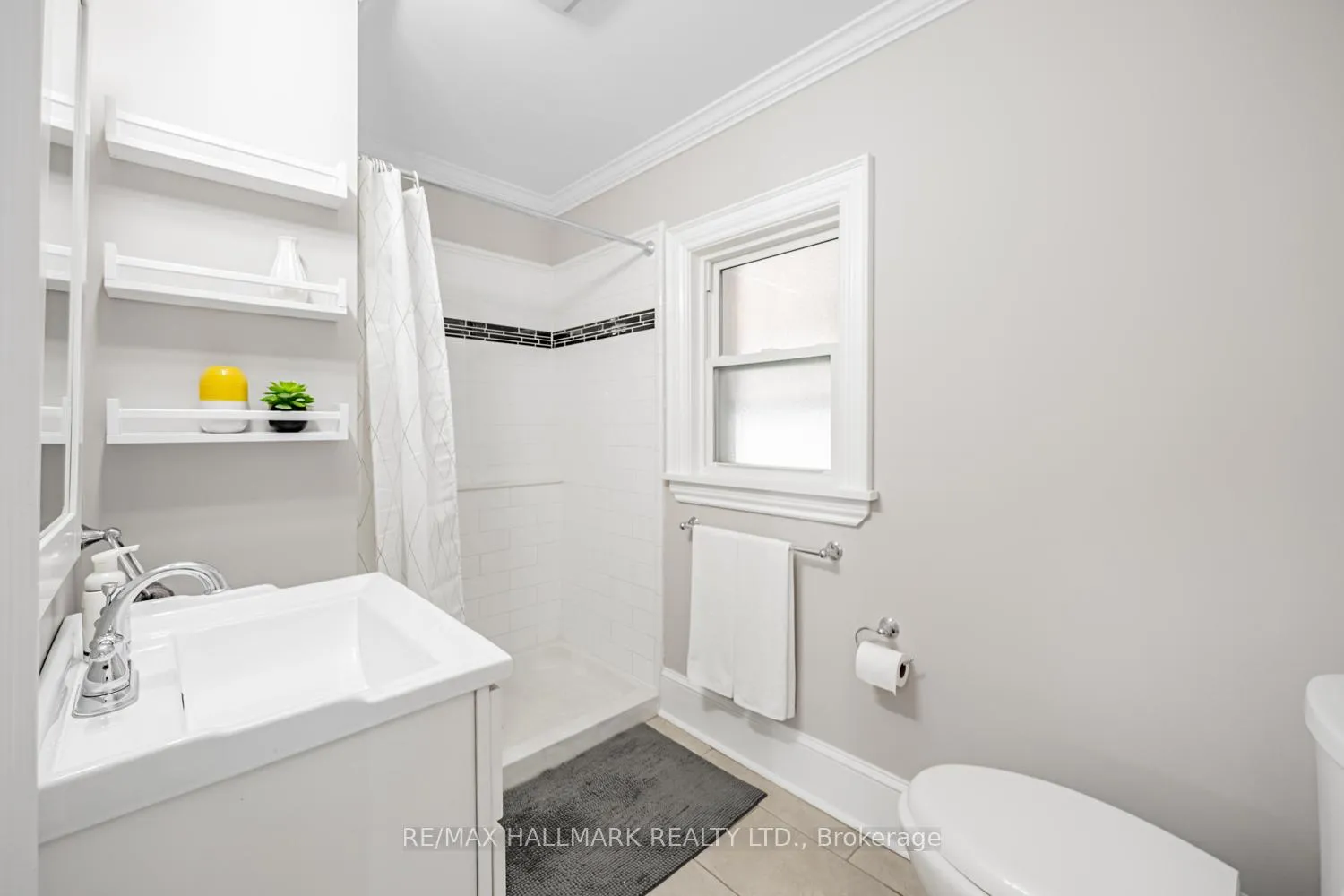 Photo 13 of 407 Aberdeen Avenue, Hamilton, Kirkendall — HOMEH